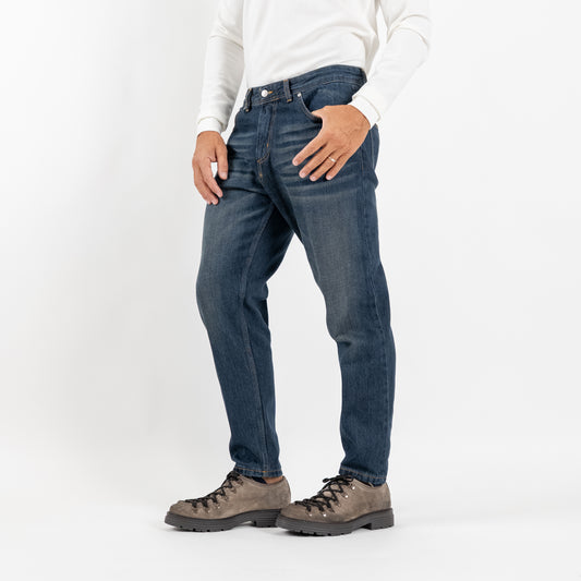 Jeans sartoriale sabbiato
