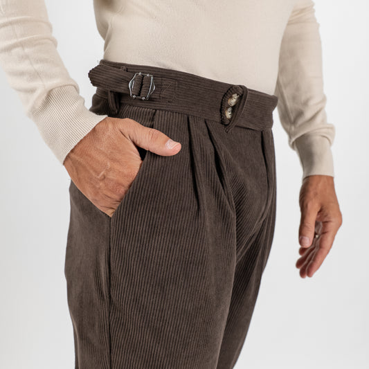 Pantalone effetto velluto con fibbia laterale - Moro