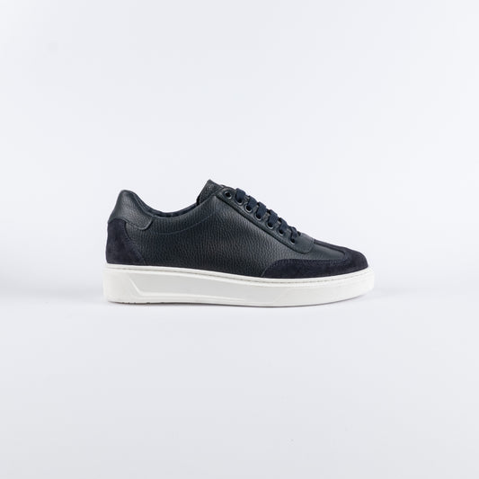 Sneaker in vera pelle bottolata - Blu