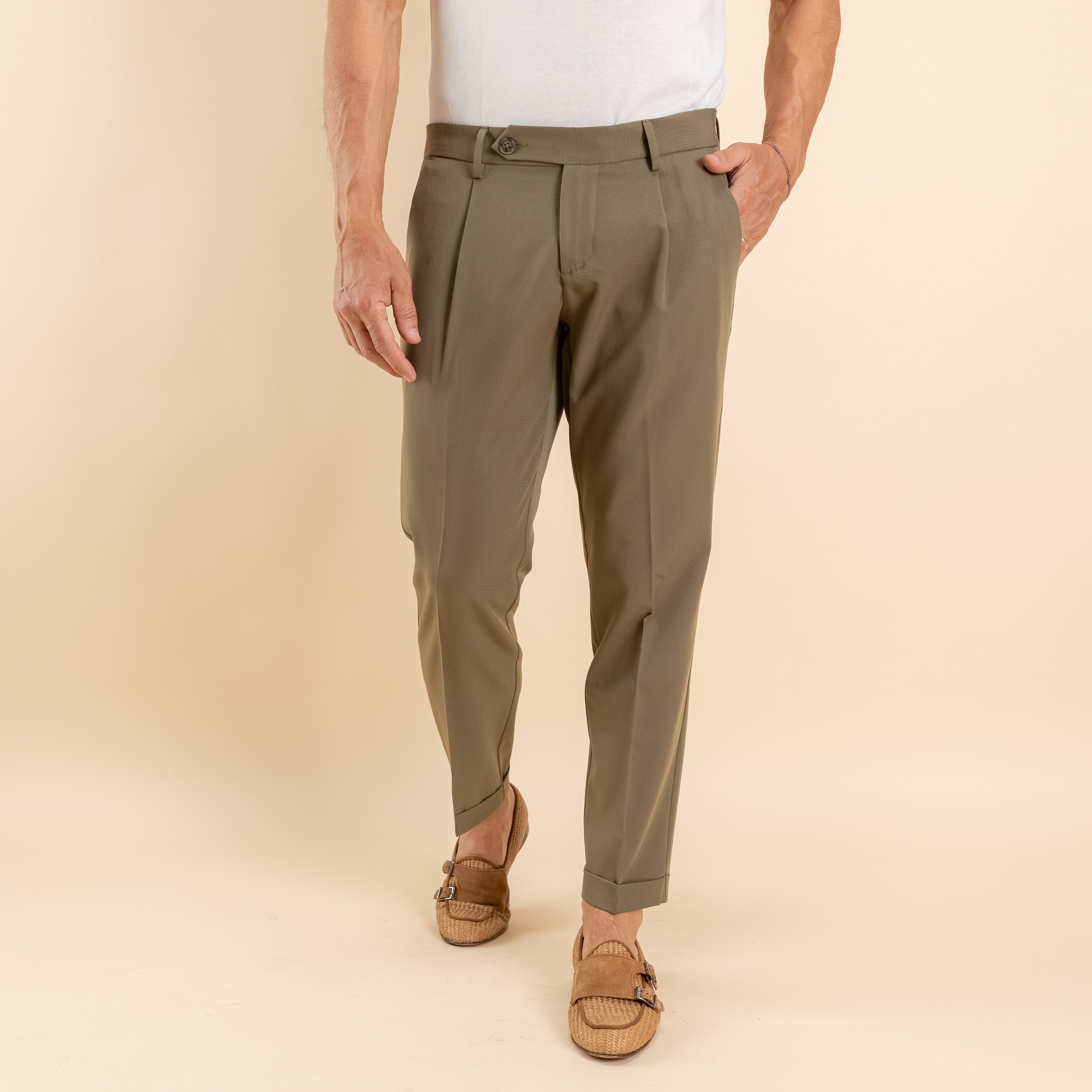 Pantalone slim fit con Pinces e risvolto - Militare