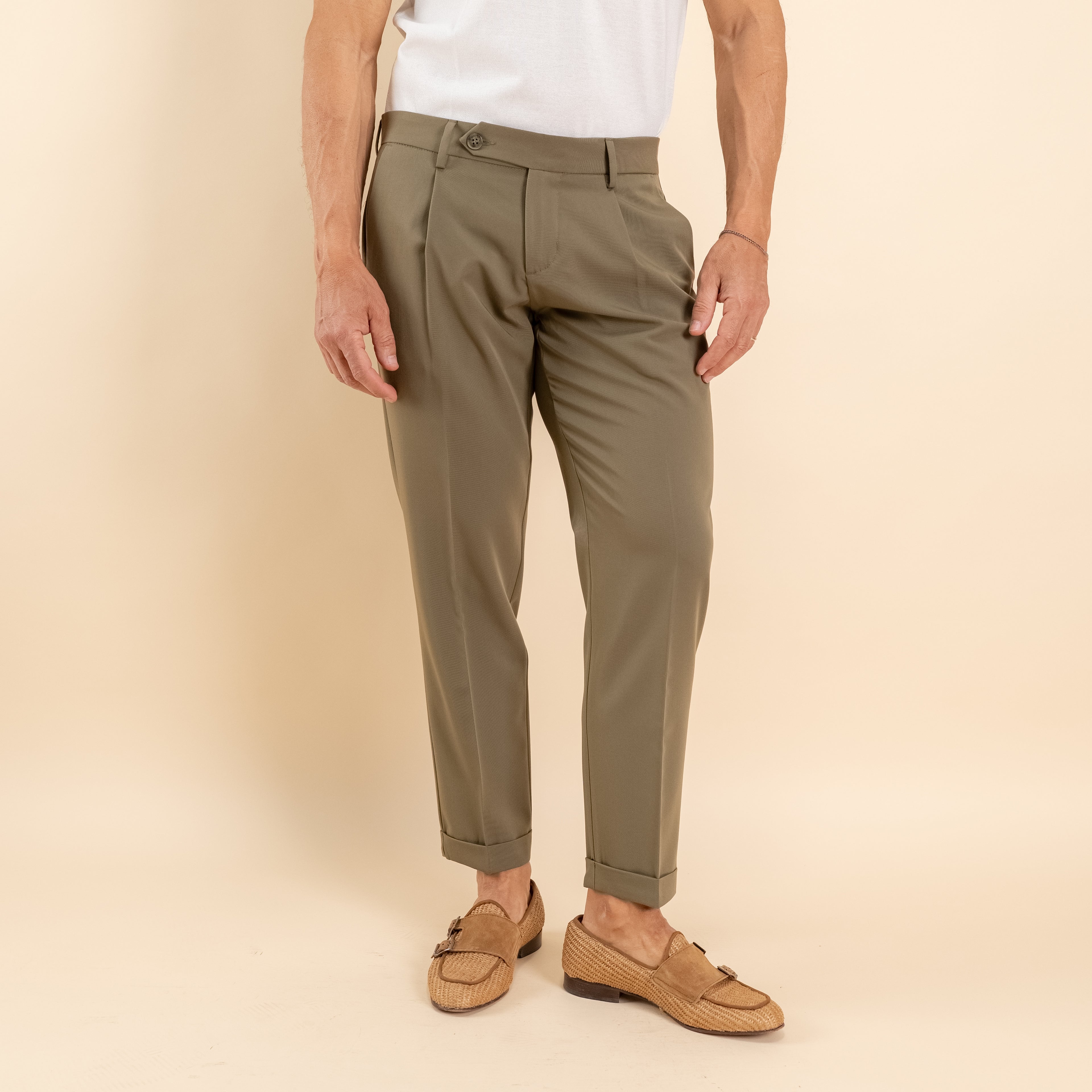 Pantalone slim fit con Pinces e risvolto - Militare