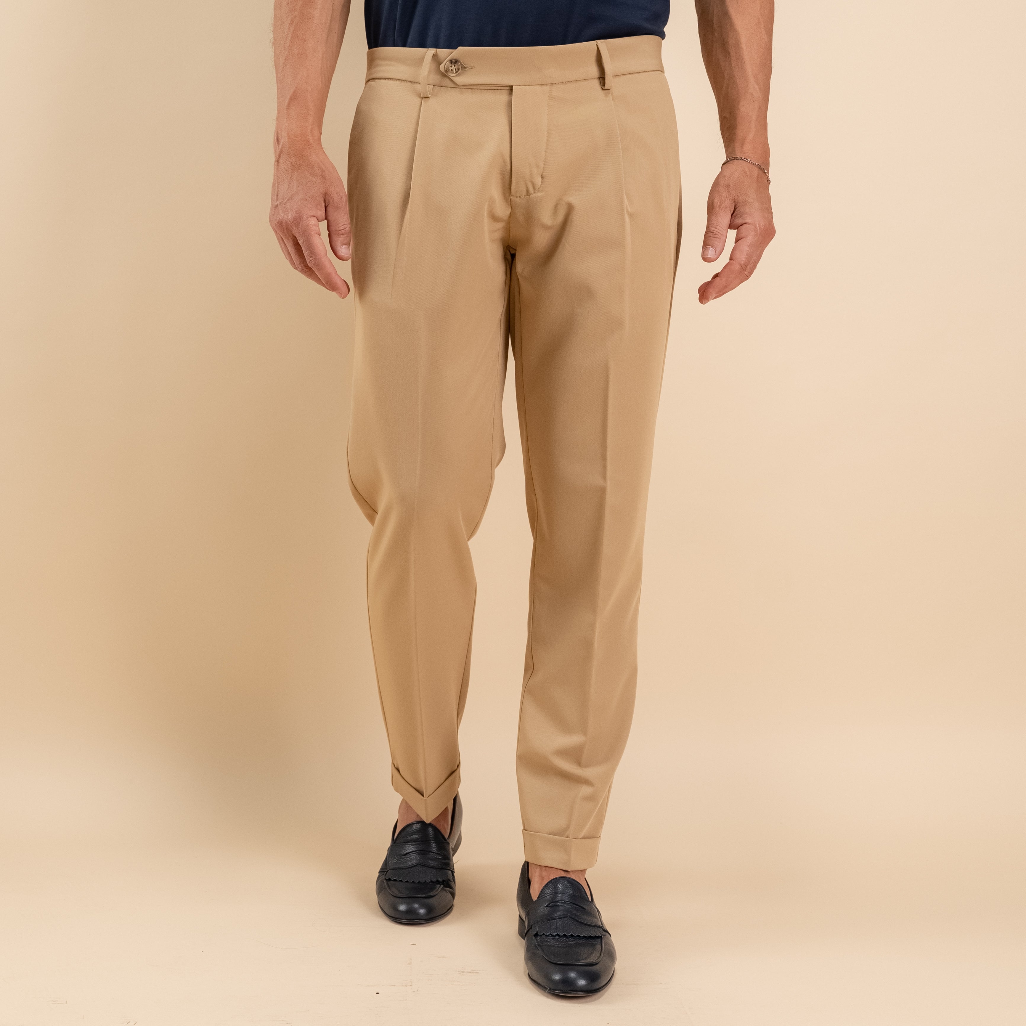 Pantalone slim fit con Pinces e risvolto - Biscotto