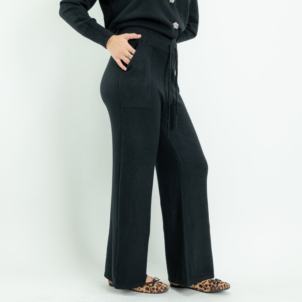 Coordinato in Maglia con Cardigan Gioiello e Pantalone Palazzo - Nero