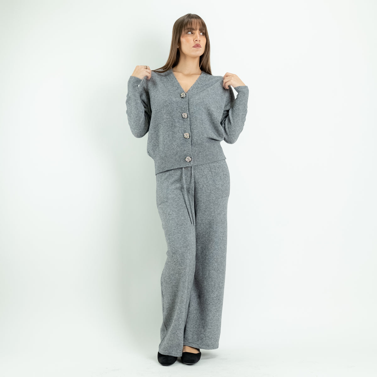 Coordinato in Maglia con Cardigan Gioiello e Pantalone Palazzo -  Grigio