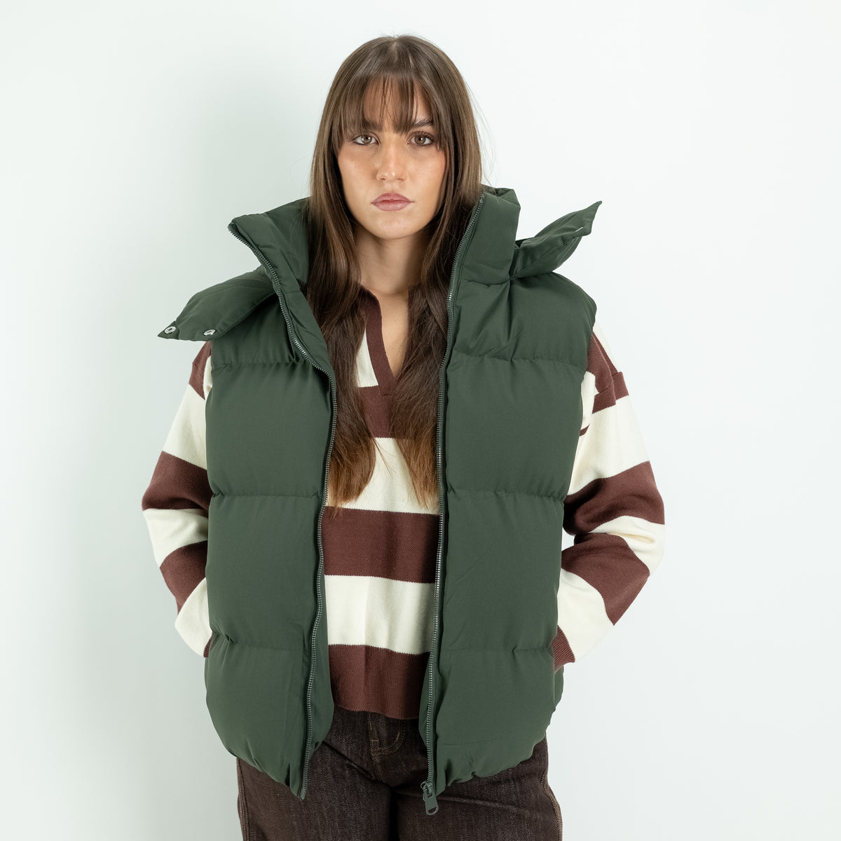 Gilet Piumino Imbottito con Cappuccio e Collo Alto - Verde