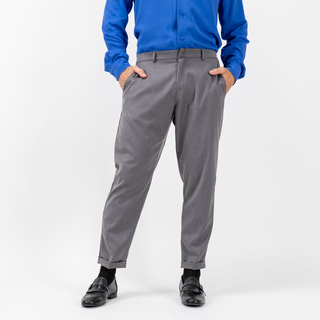 Pantalone classico con bottone coperto - Grigio