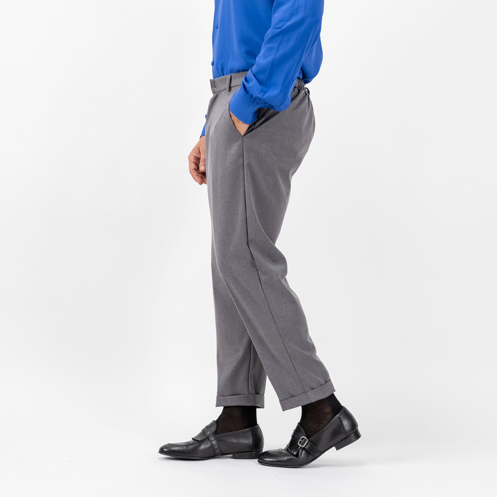 Pantalone classico con bottone coperto - Grigio