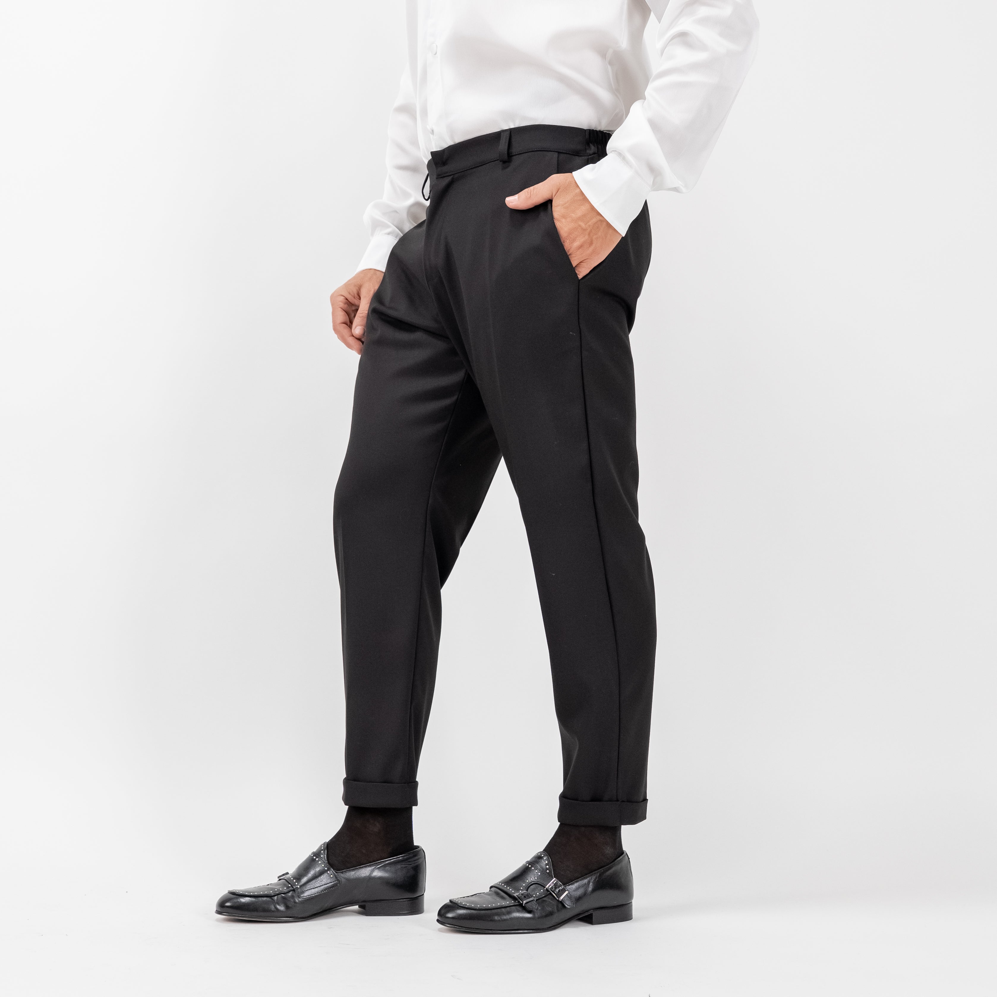 Pantalone classico con bottone coperto -Nero