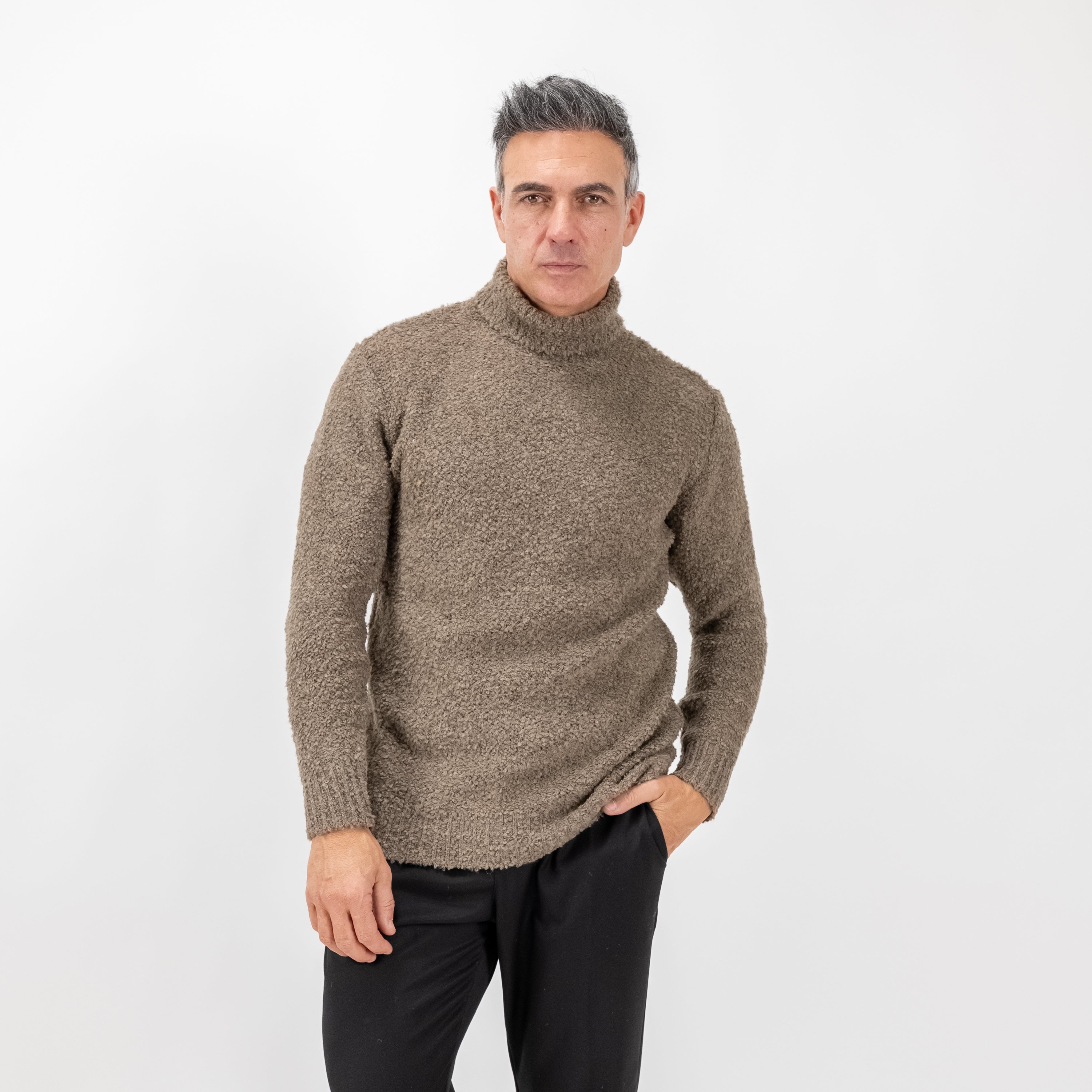 Maglione collo alto bouclè - Fango