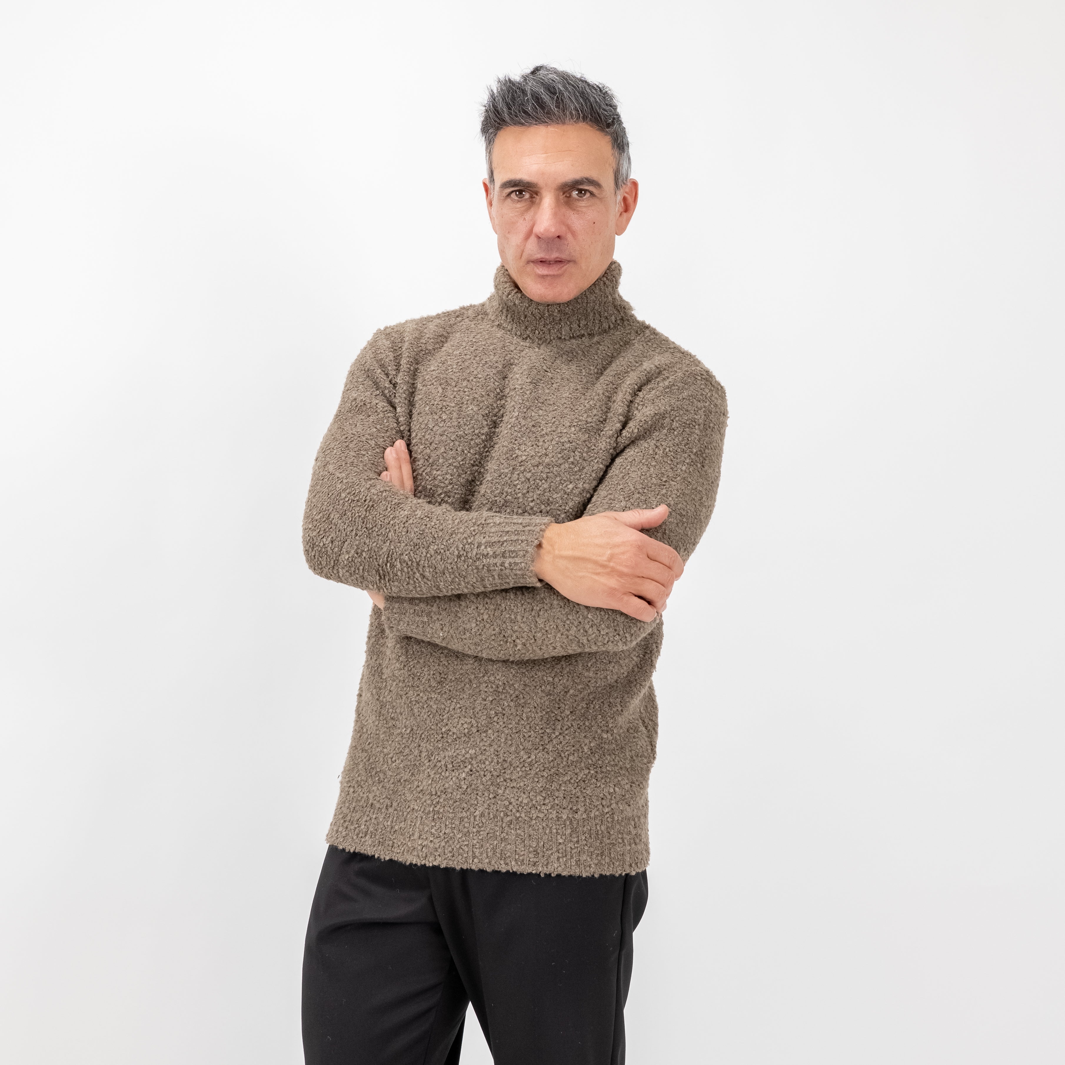 Maglione collo alto bouclè - Fango