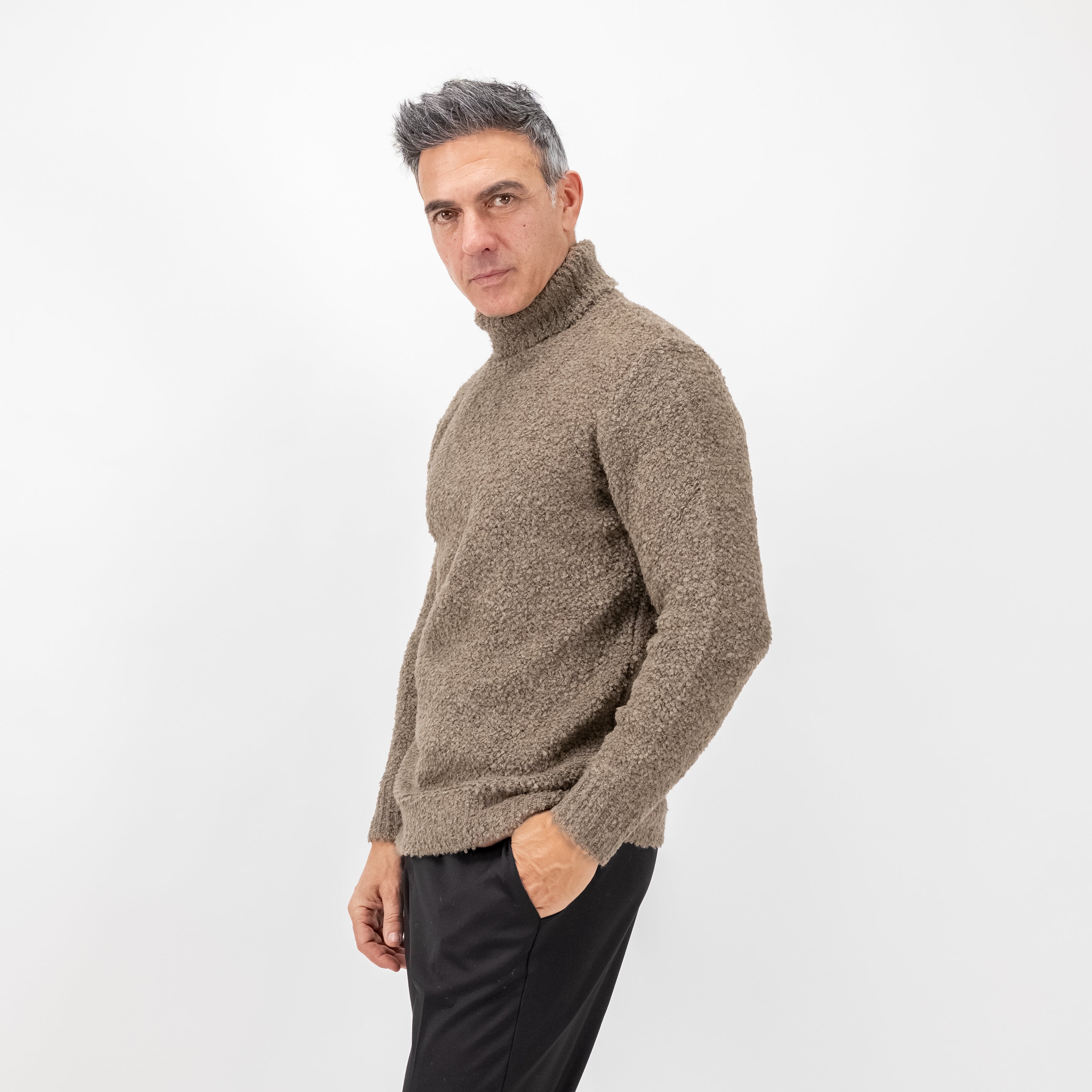 Maglione collo alto bouclè - Fango