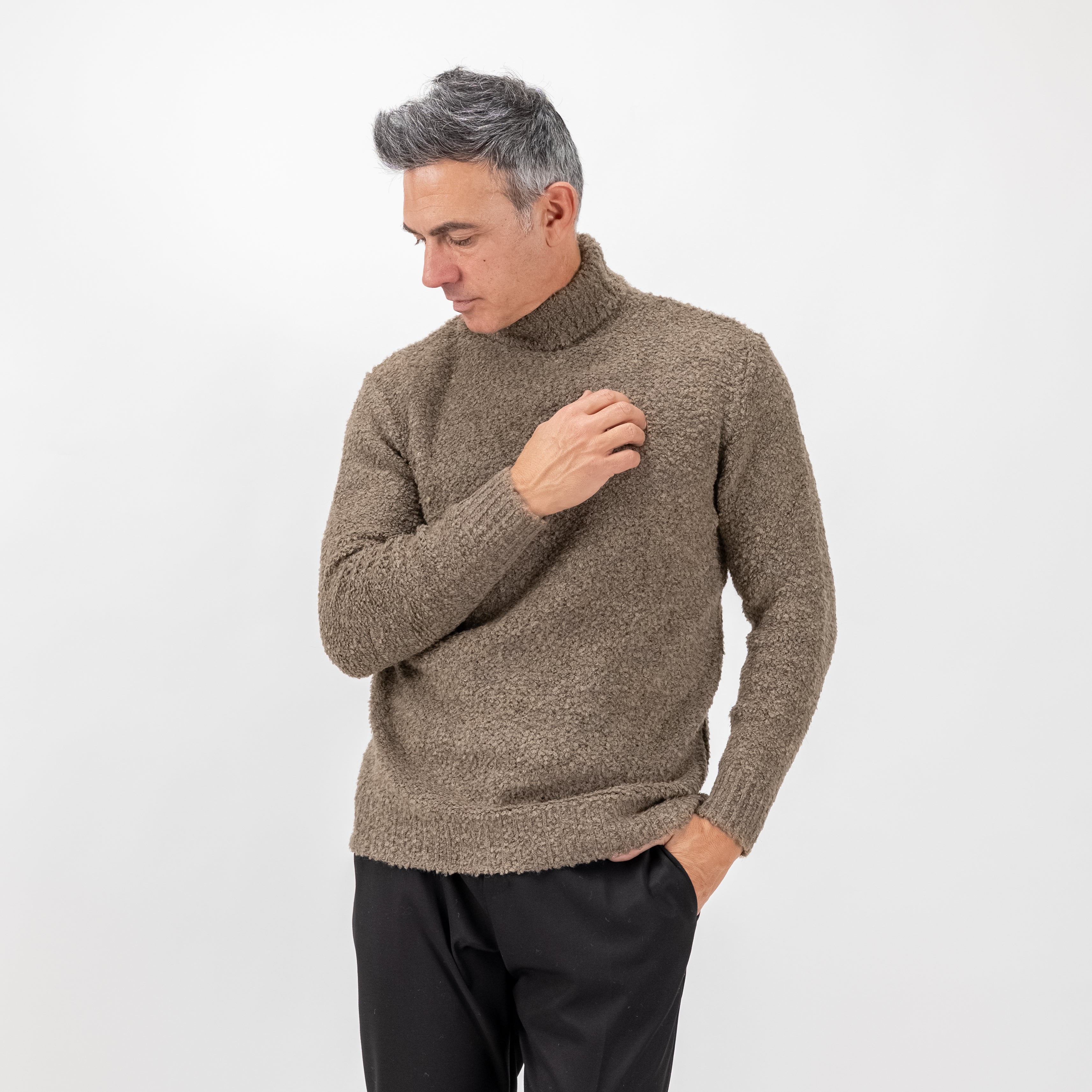 Maglione collo alto bouclè - Fango