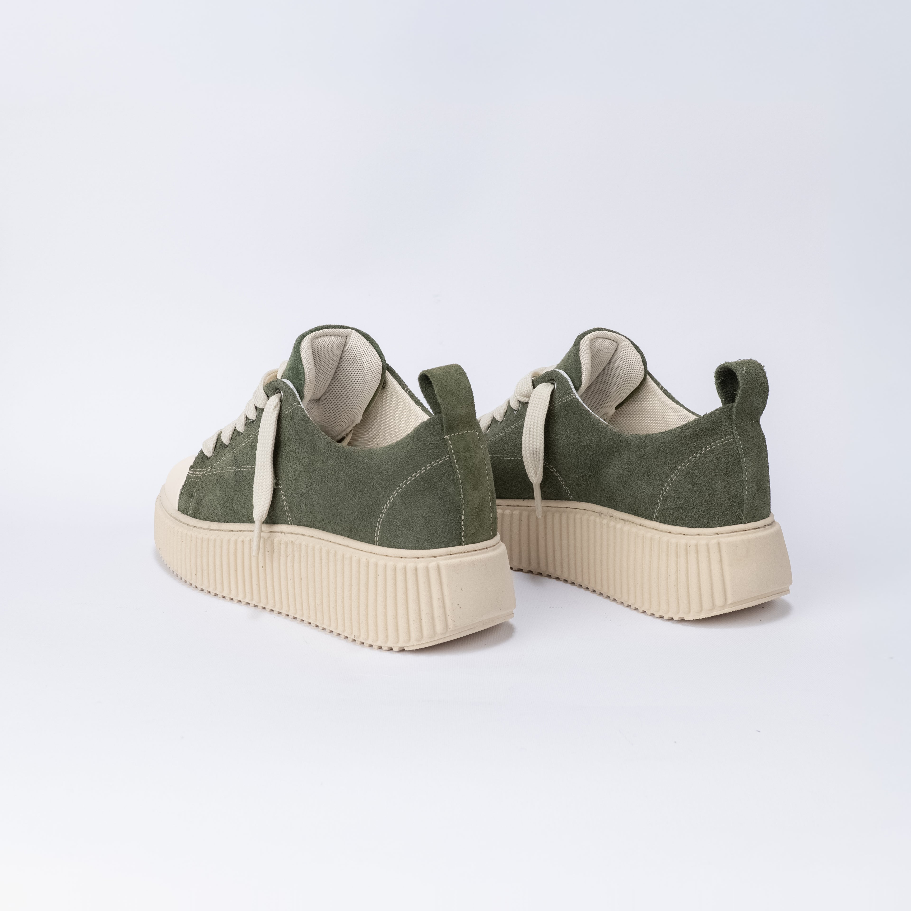 Zapatillas de ante con cordones oversize - Verde militar