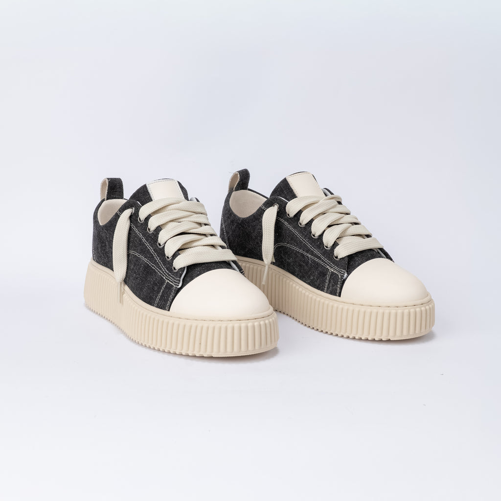 Sneaker in tela con Lacci Oversize - Nero
