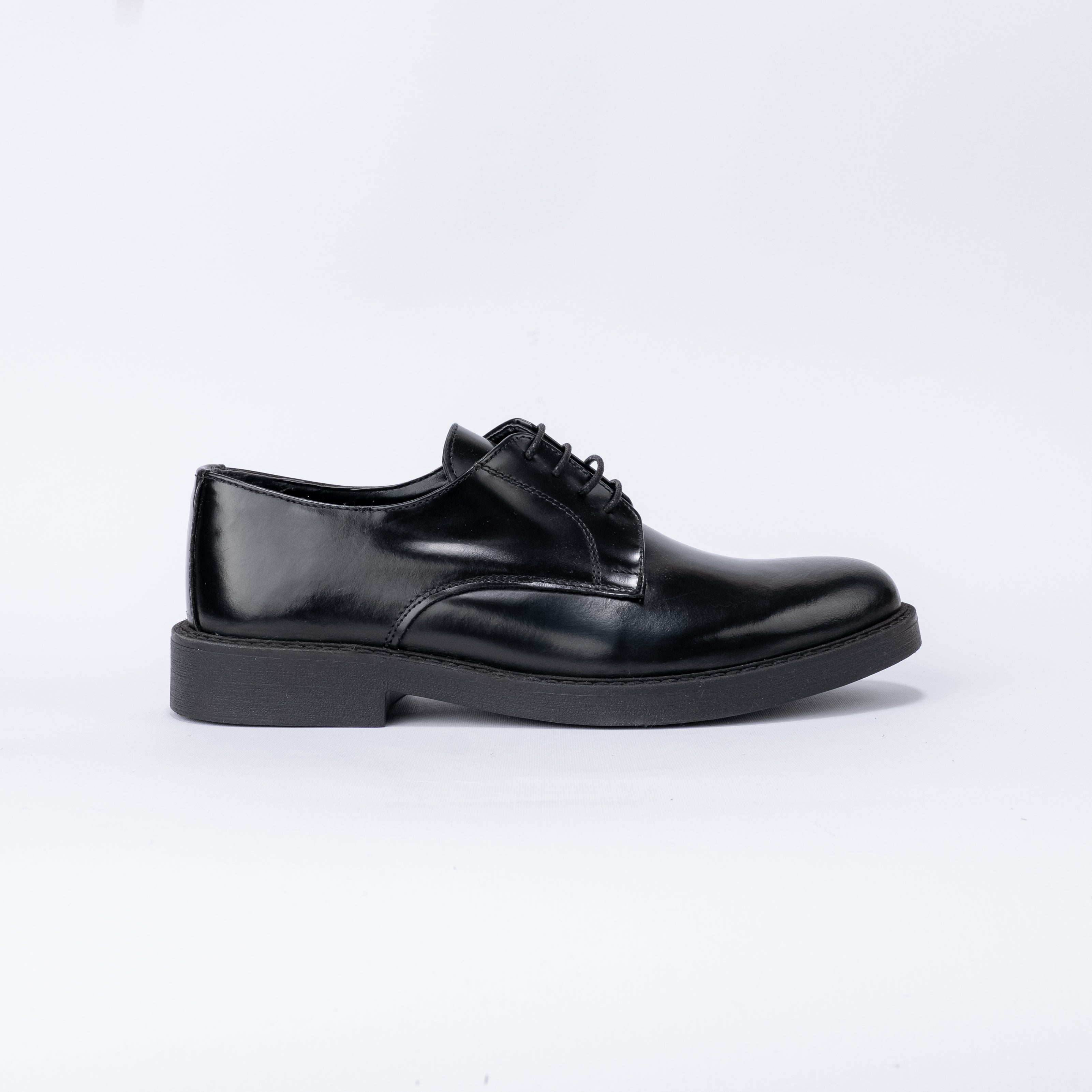 Mocasín brillante con cordones - Negro