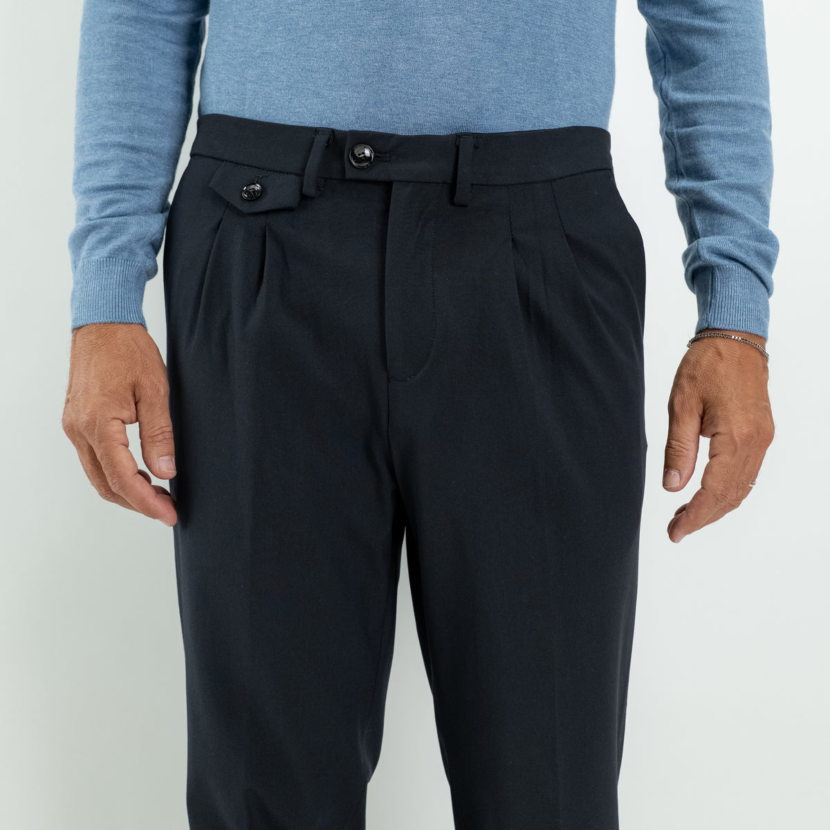 Maßgeschneiderte Hose mit doppelten Bundfalten – Blau