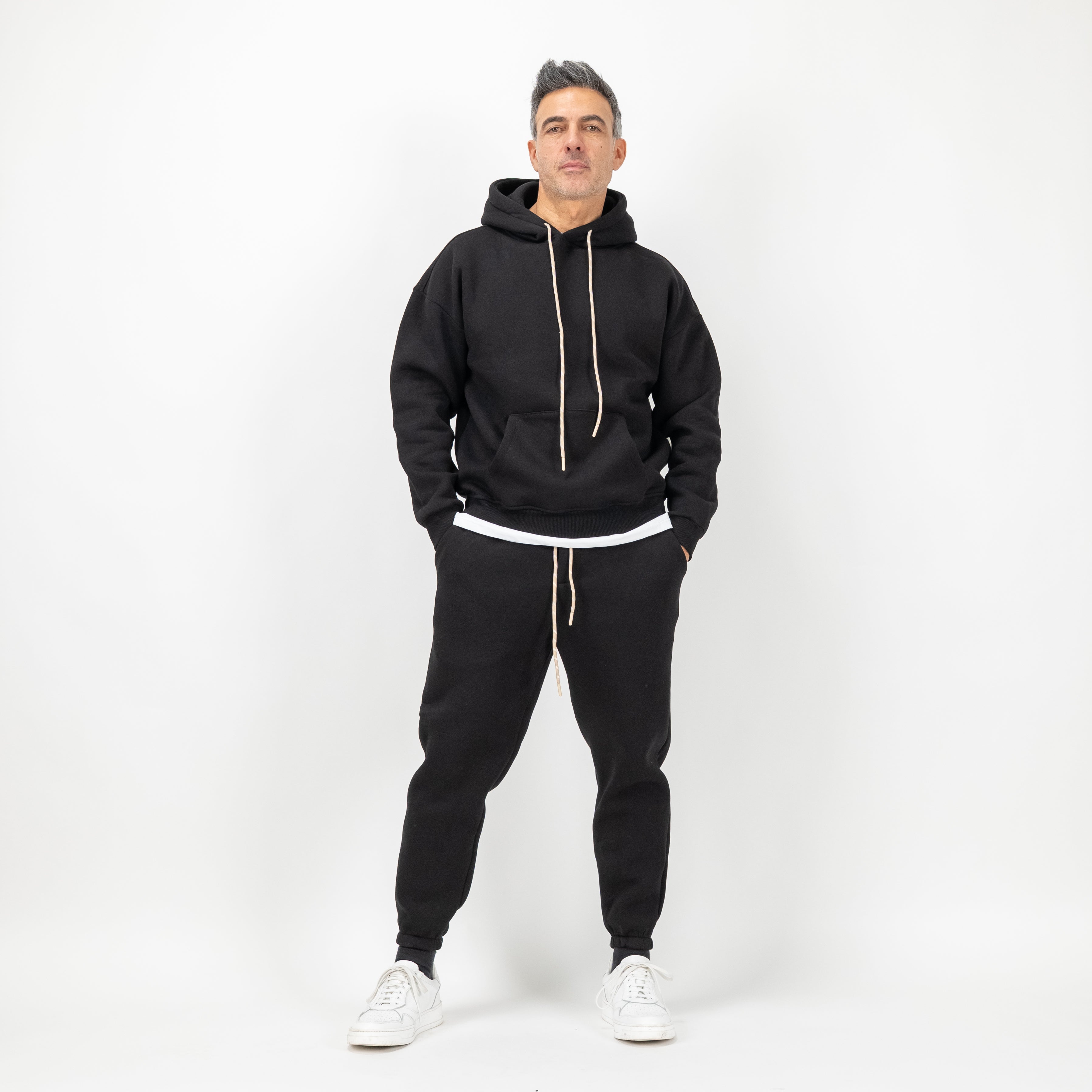 Tuta con felpa e pantalone con lacci - Nero