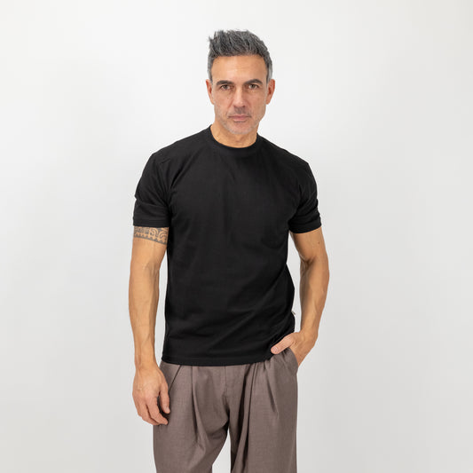 T-shirt con colletto - Nero