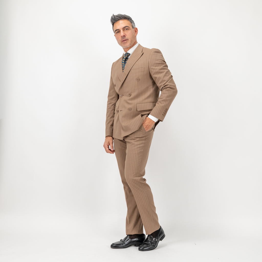 Abito doppiopetto gessato con pantalone con molla - Beige