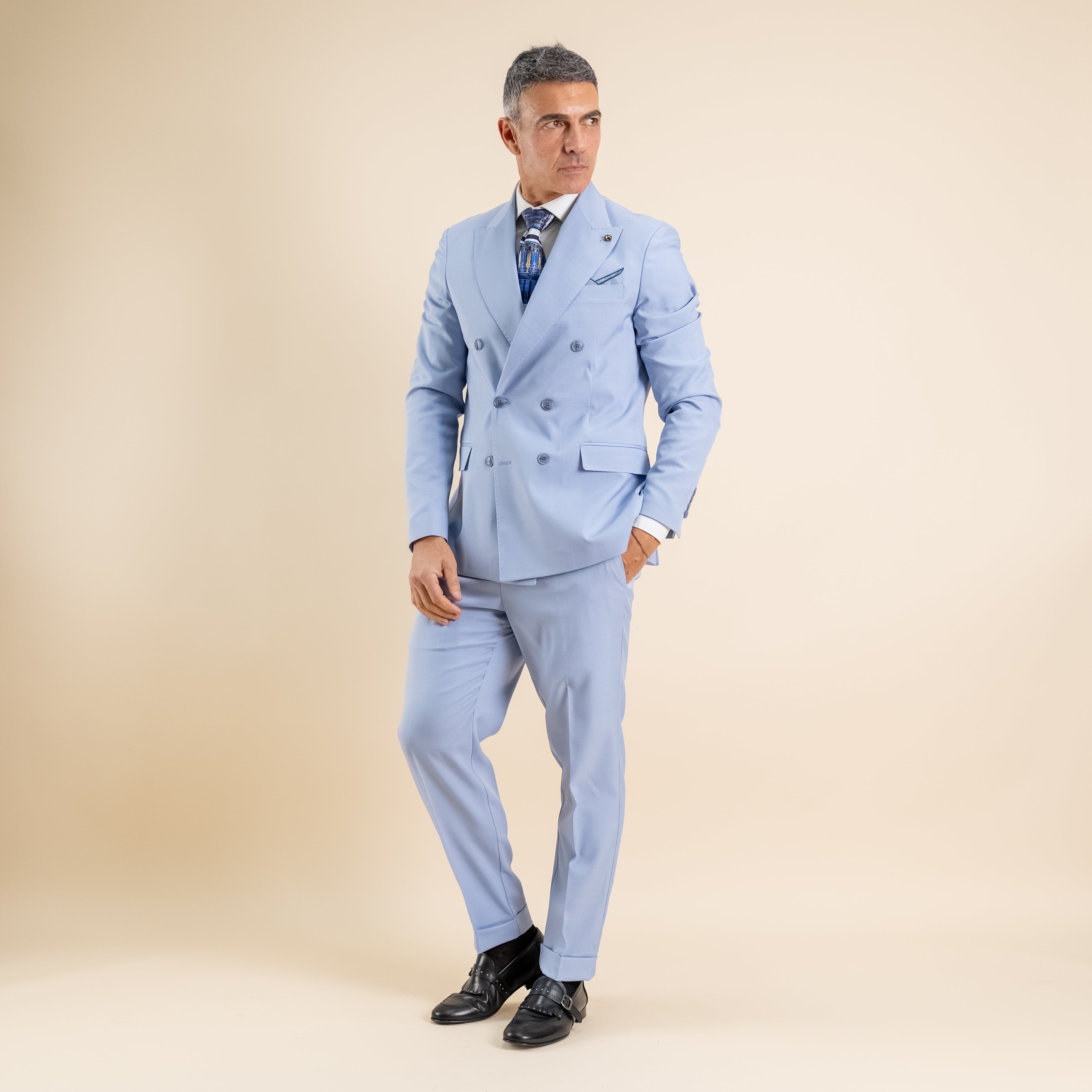 Abito doppio petto con pantalone con fibbia laterale - Polvere