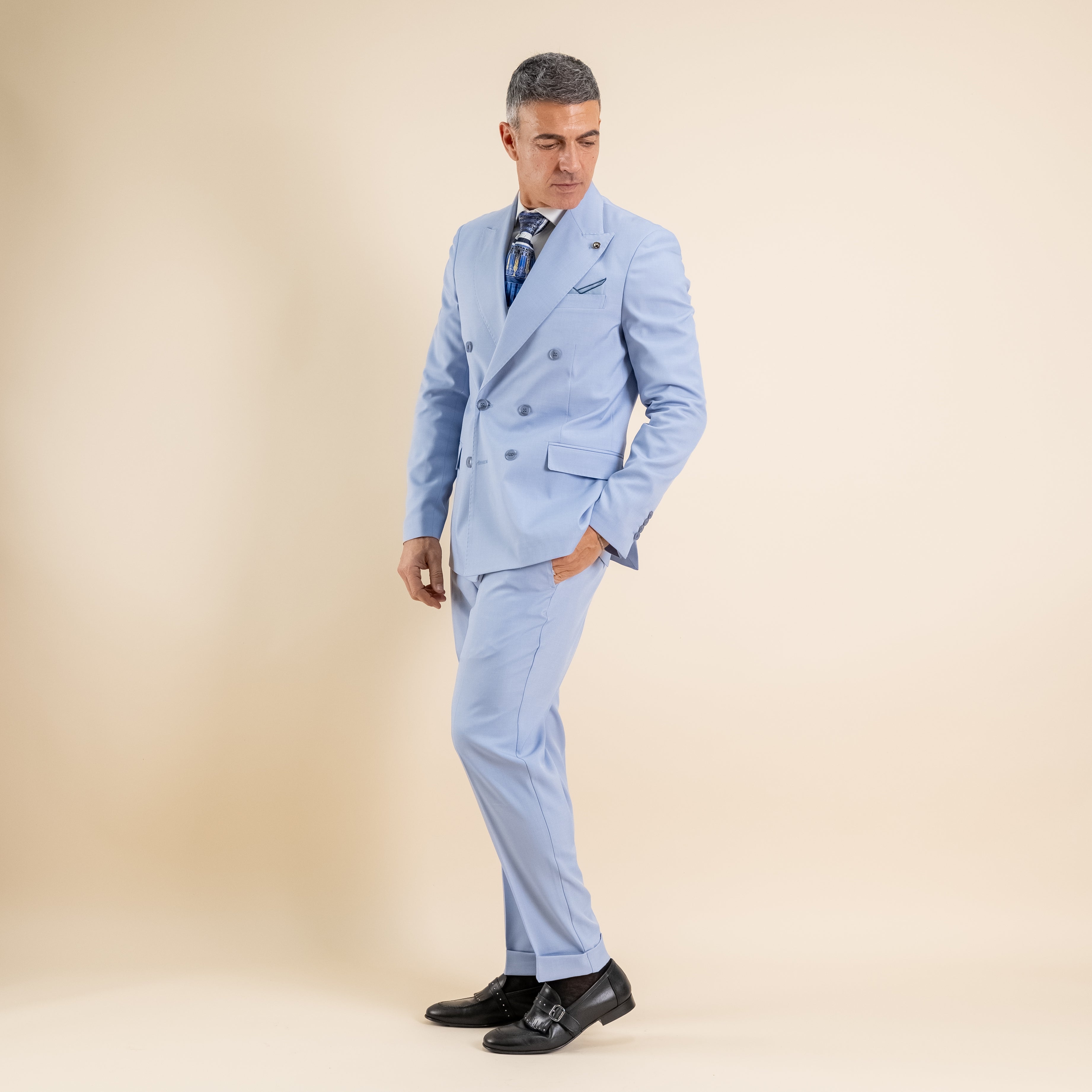 Abito doppio petto con pantalone con fibbia laterale - Polvere