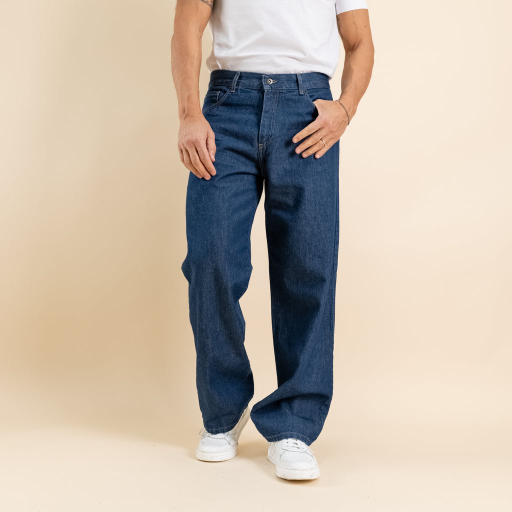 Baggy fit jeans with contrast stitching