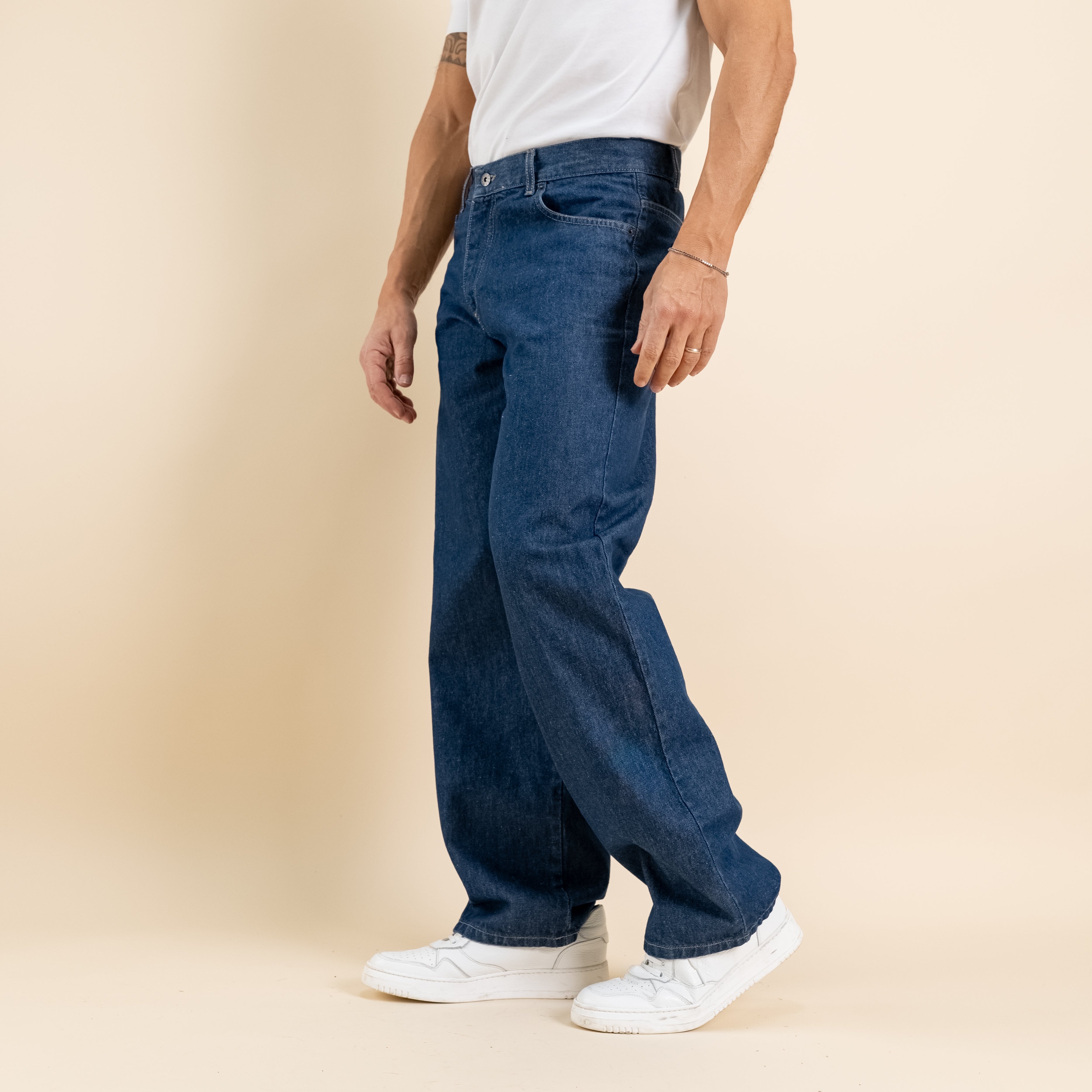 Baggy fit jeans with contrast stitching