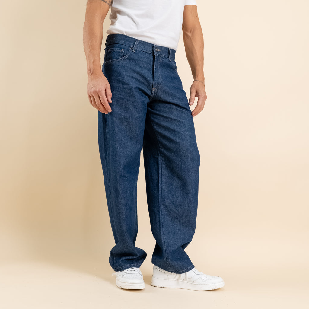 Baggy fit jeans with contrast stitching