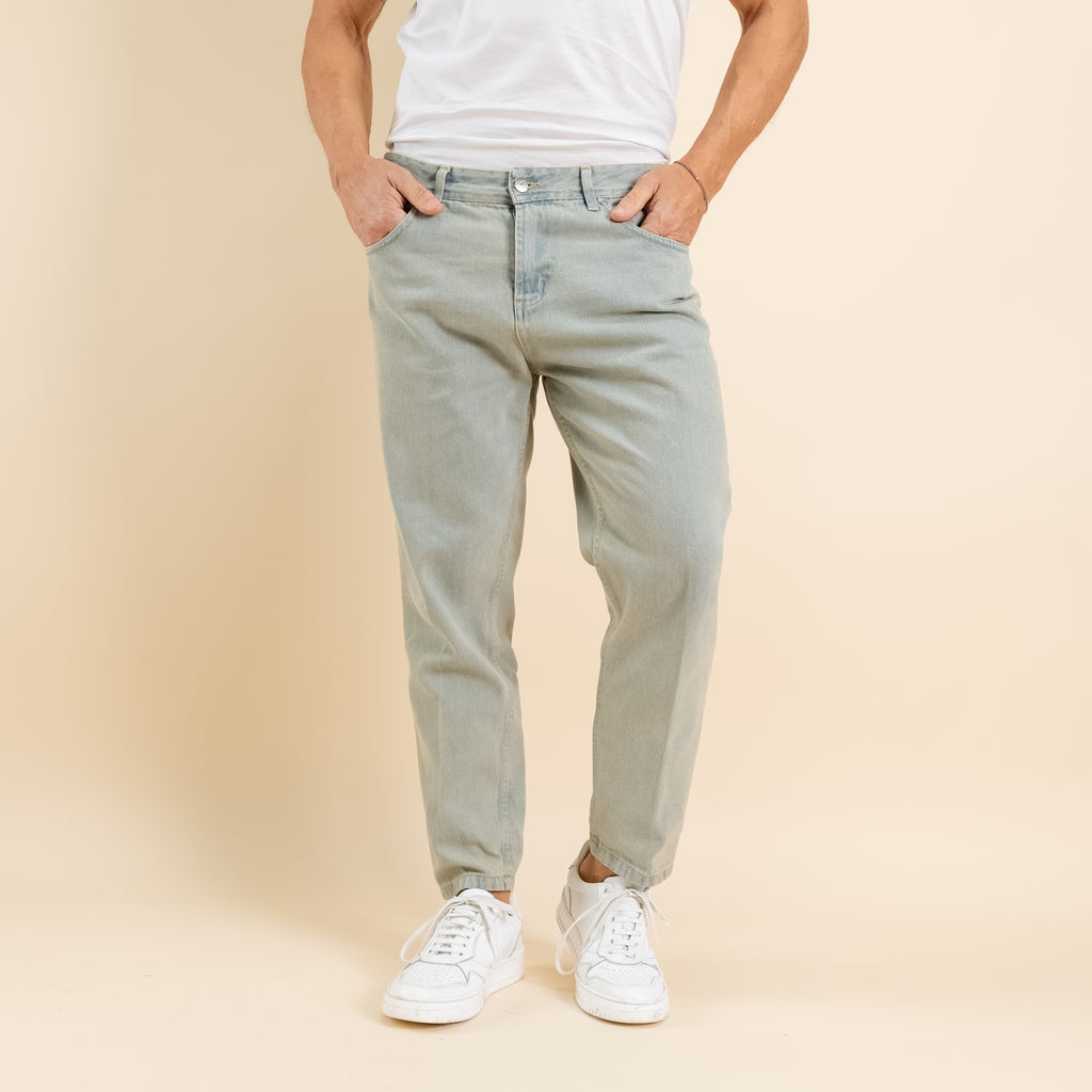 Jeans sartoriale sabbiato relaxed fit