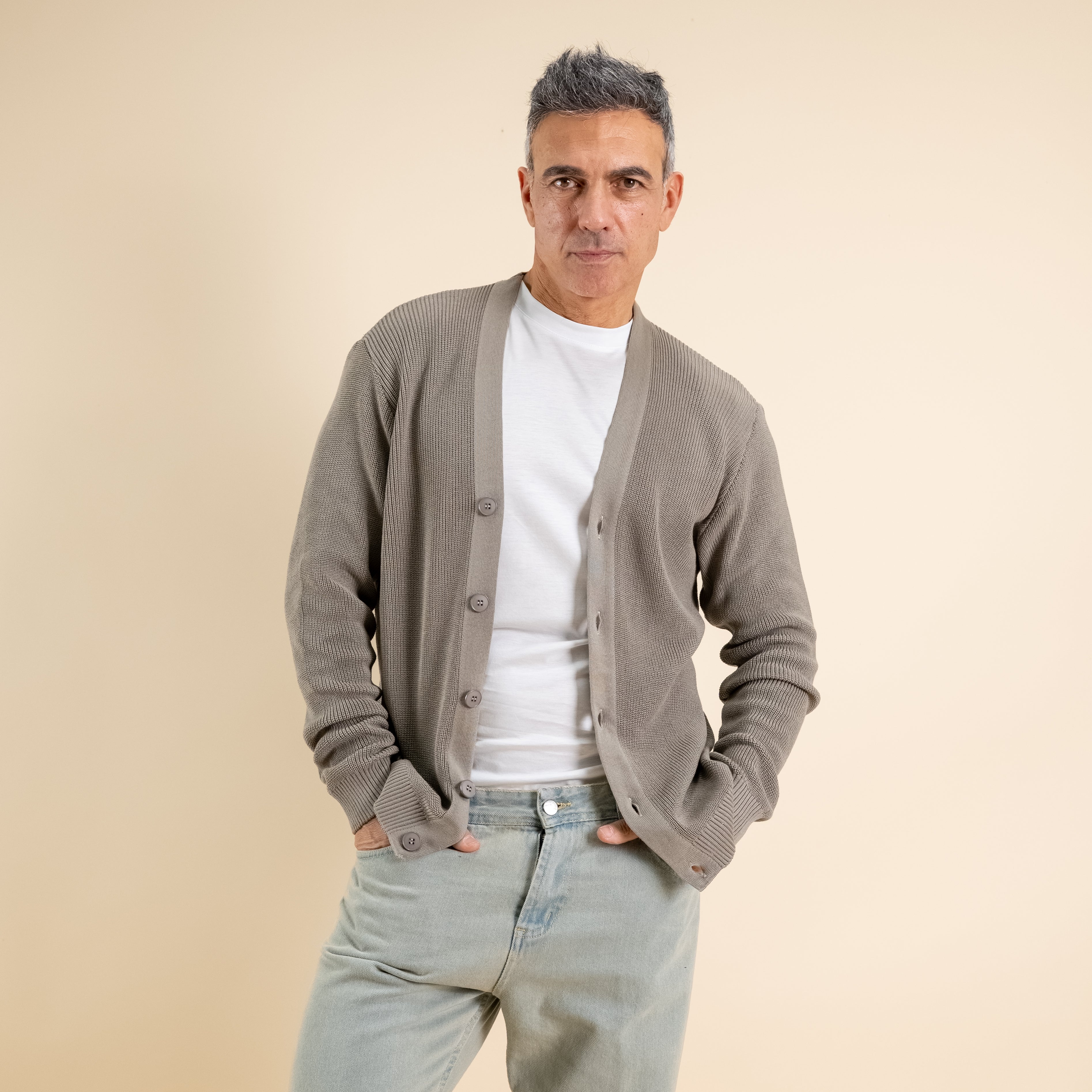 Cardigan in maglia a Scollo V – Tortora