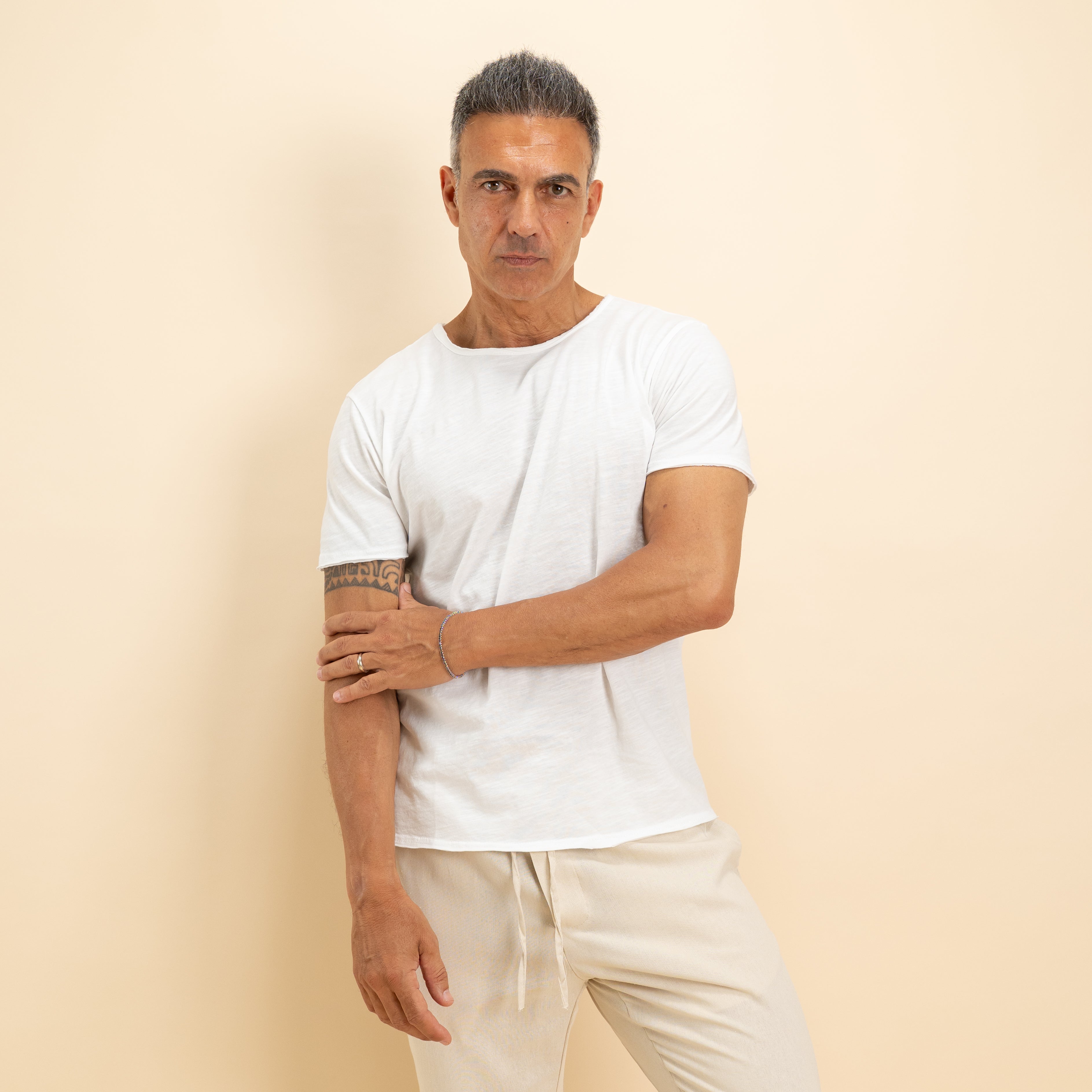 T-shirt scollo a barca taglio vivo - Bianco