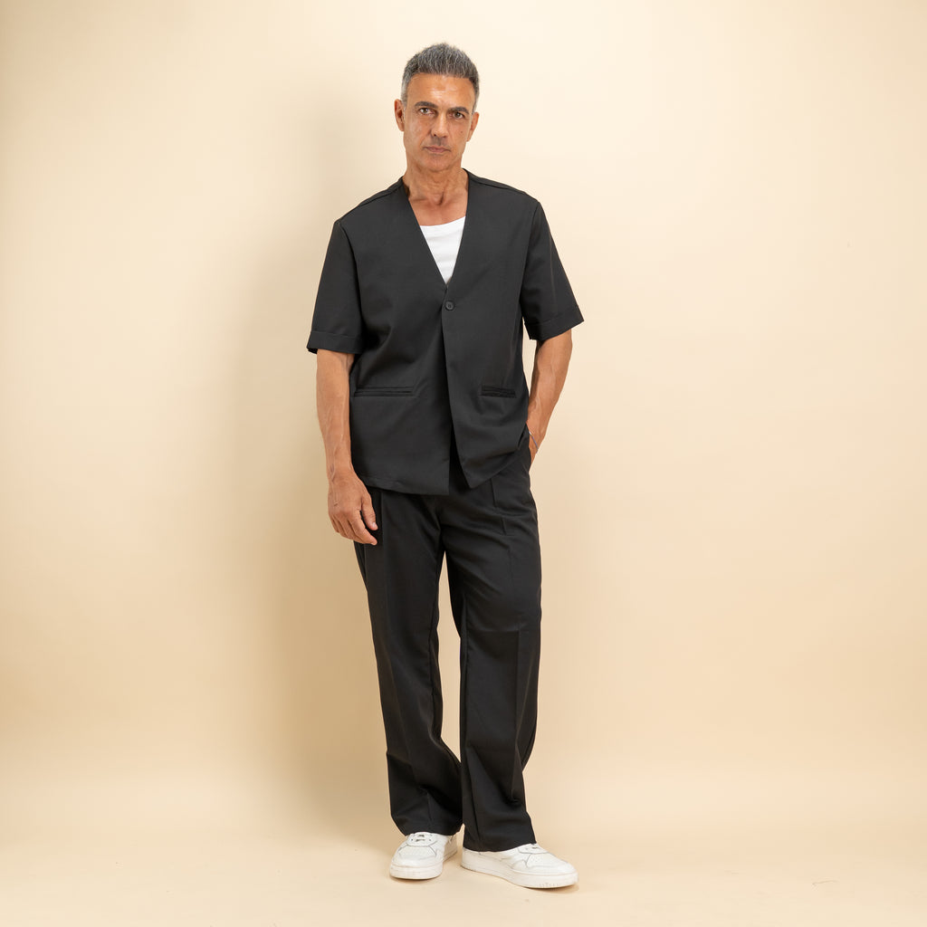 Coordinato camicia scollo a V e pantalone palazzo - Nero