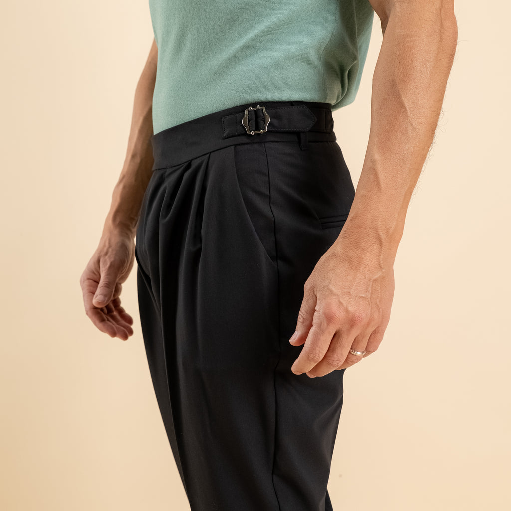 Trousers with corset waist and side buckle - Black