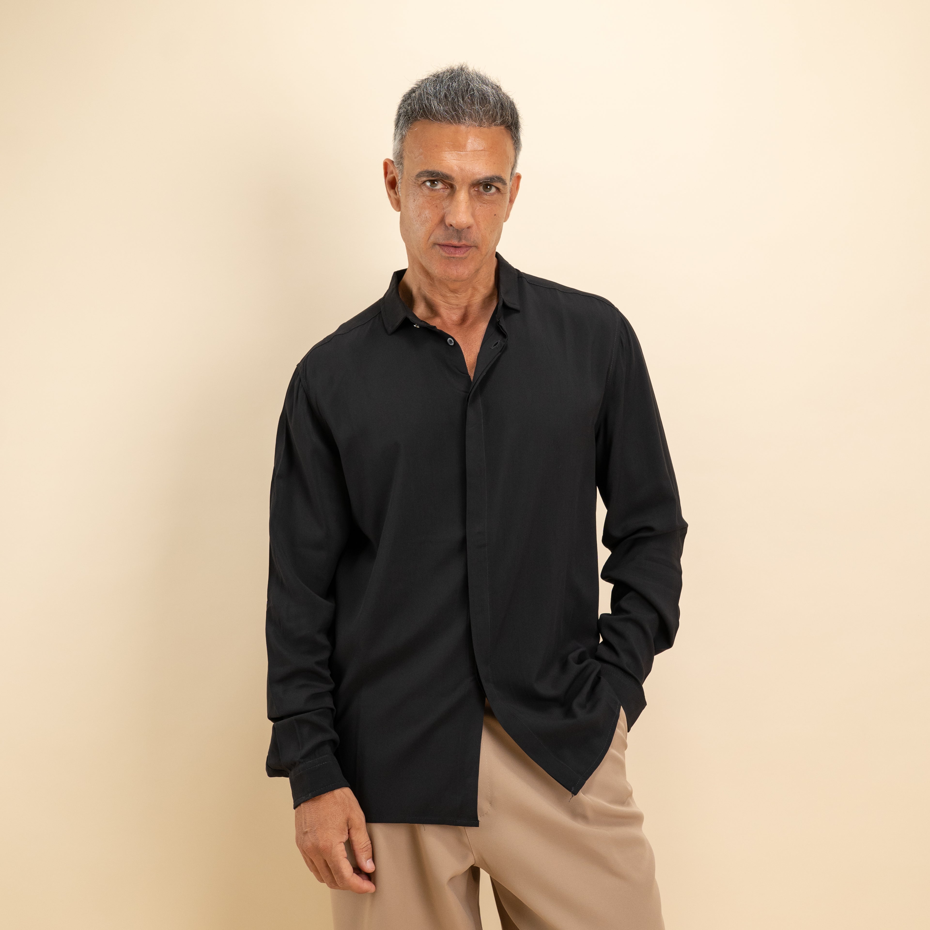 Camicia in viscosa bottone gioiello fintone coperto - Nero