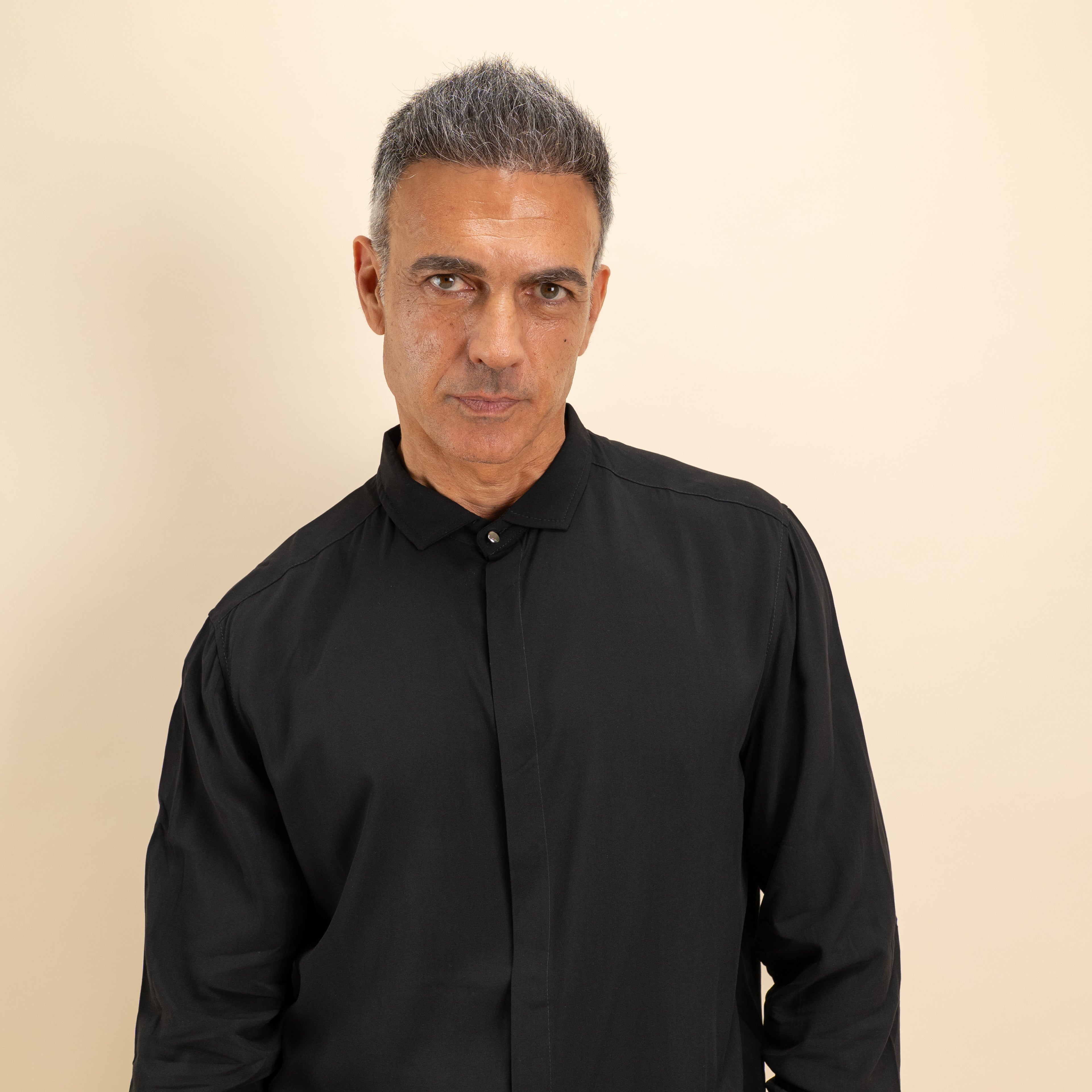 Camicia in viscosa bottone gioiello fintone coperto - Nero