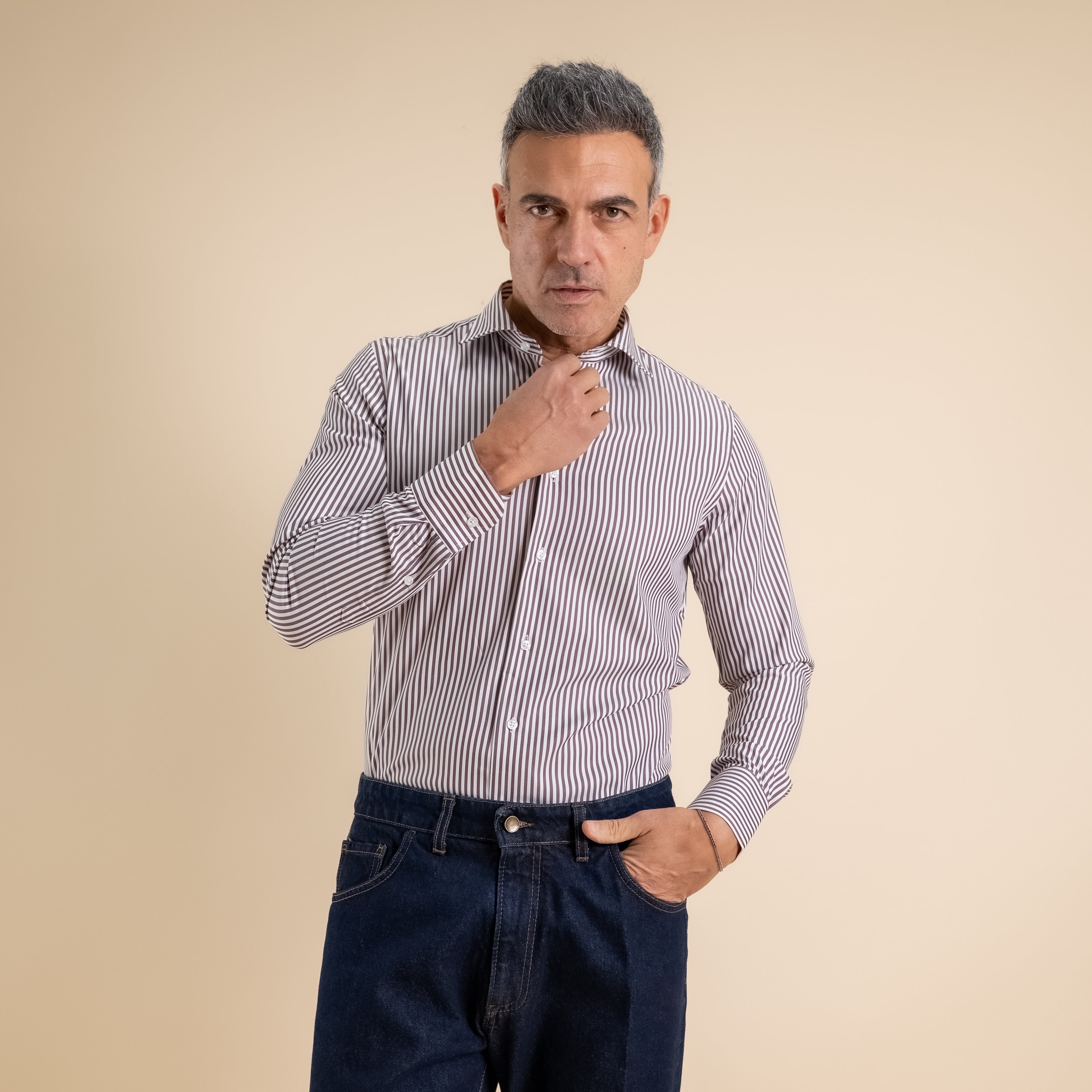 Camisa slim fit con rayas estrechas - Azul