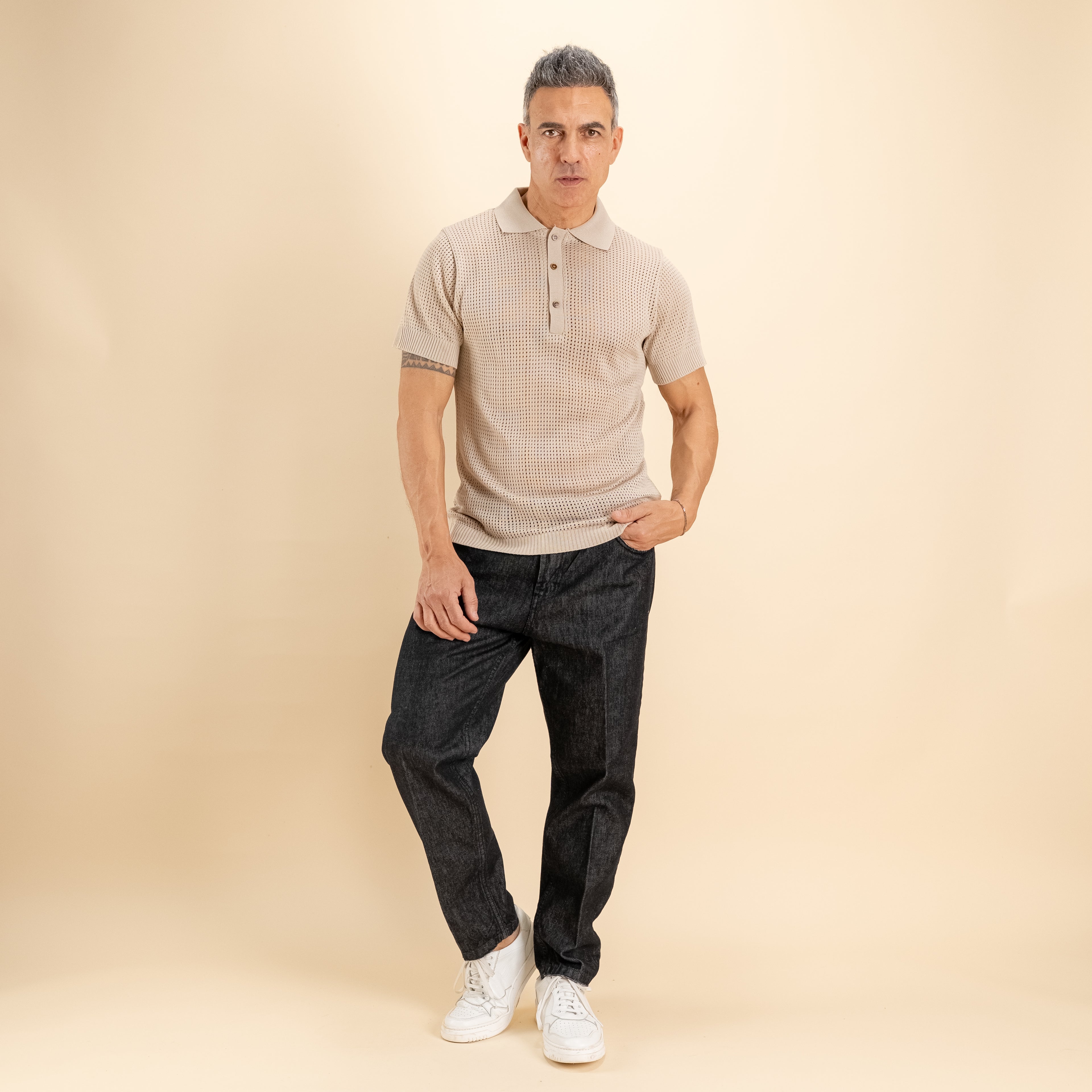 Polo traforata con bottoni a contrasto - Beige