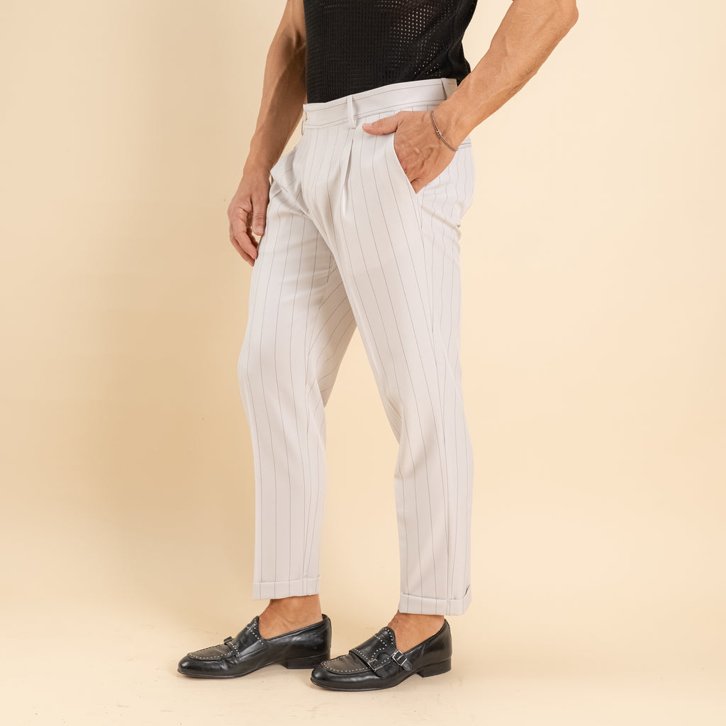 Pantalone gessato slim con chiusura laterale - Panna