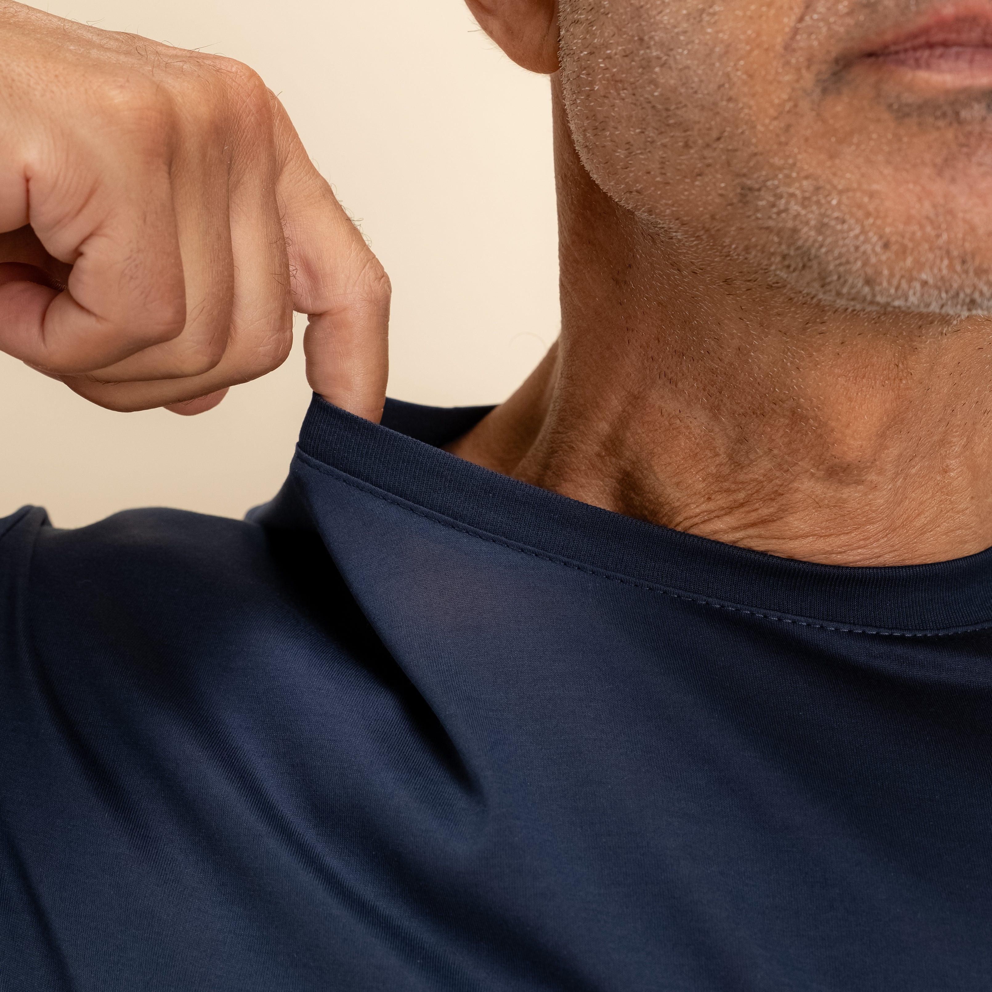 T-shirt in Filo di Scozia 2.0 con bordi a costina - Blu