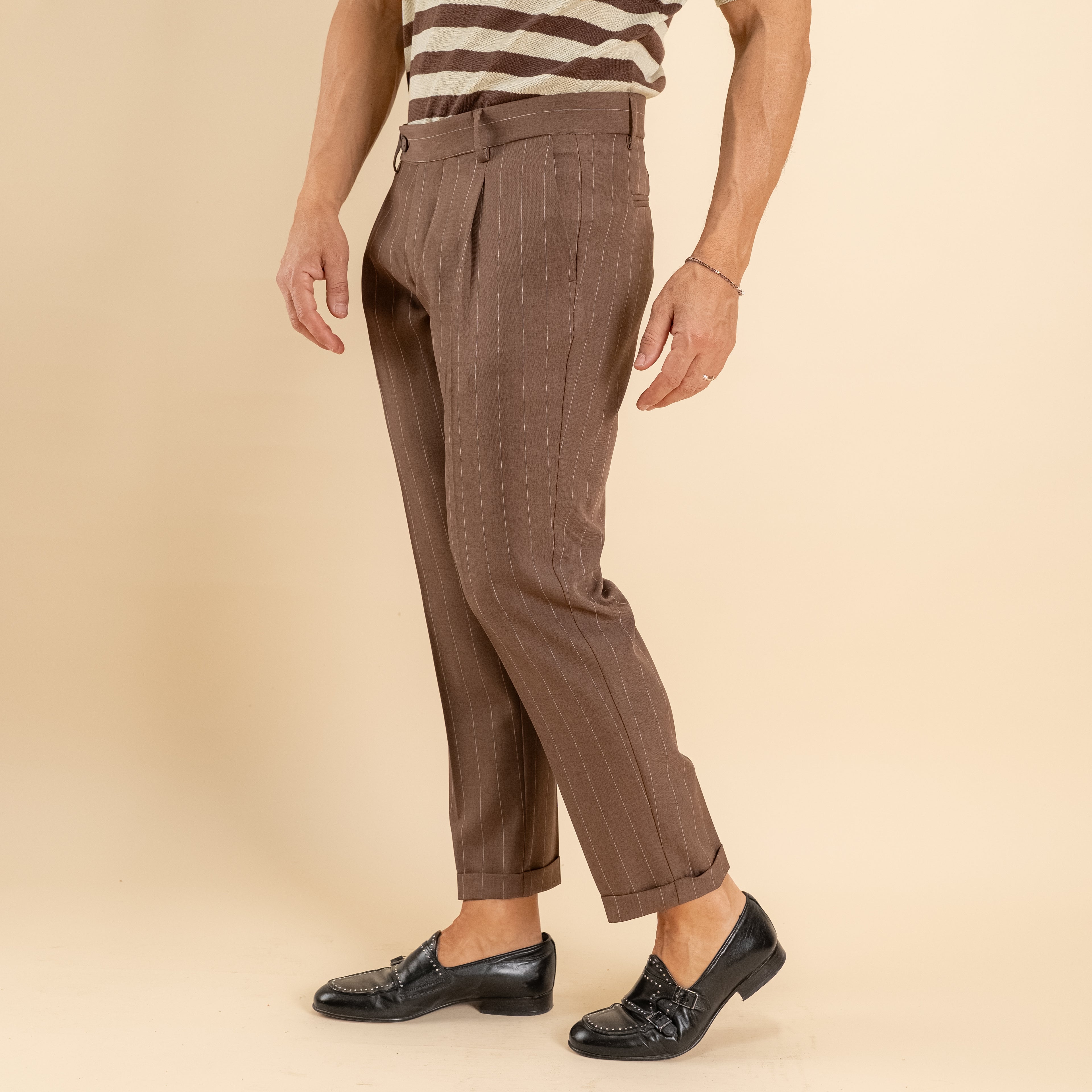 Pantalone gessato slim con chiusura laterale - Moro