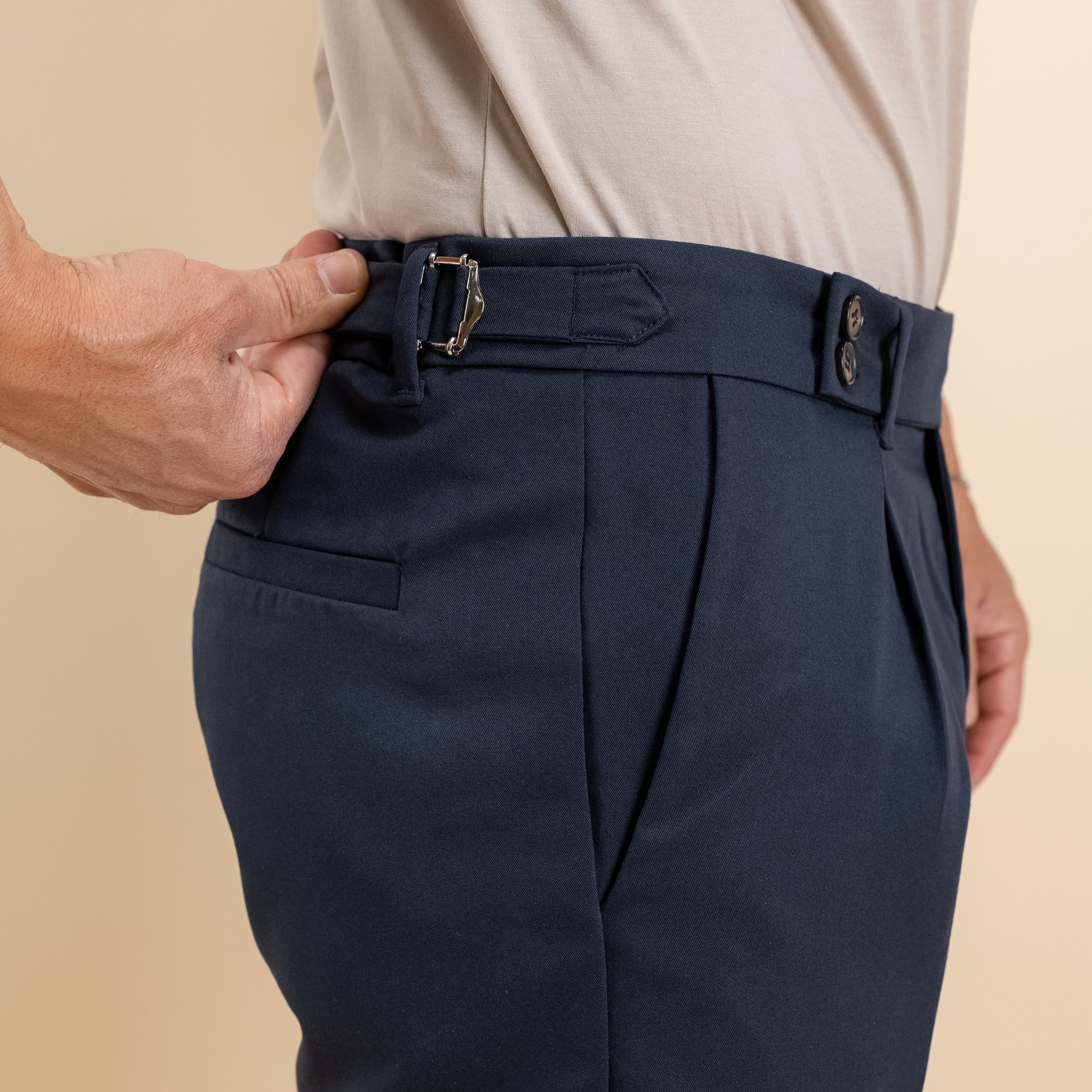 Pantaloncino con fibbia laterale - Blu