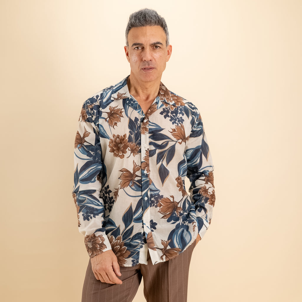 Camicia a fantasia in mussola di cotone velato