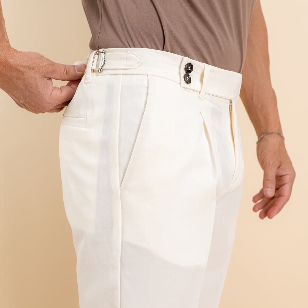 Pantaloncino con fibbia laterale - Bianco