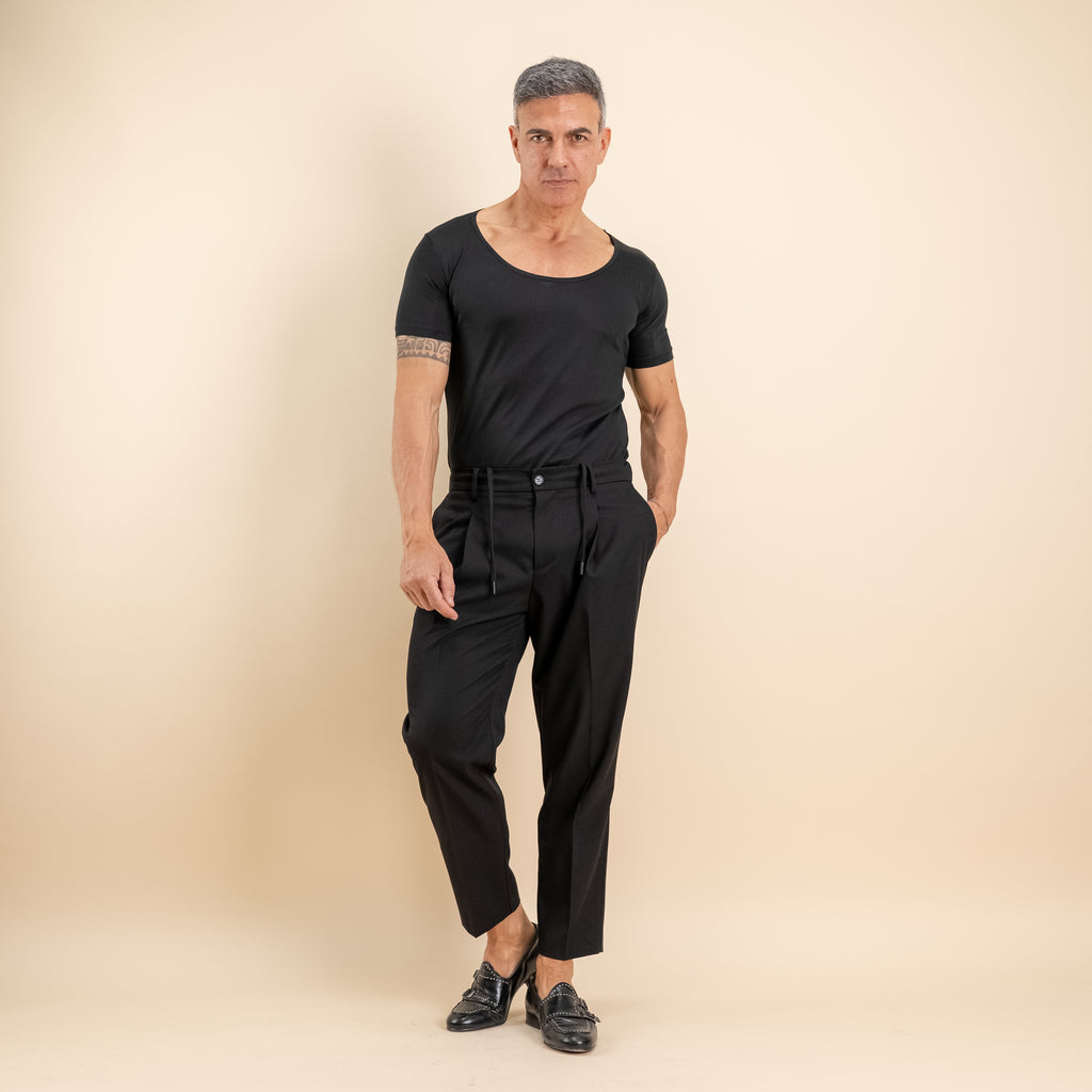 T-shirt effetto seta scollo a barca slim fit - Nero