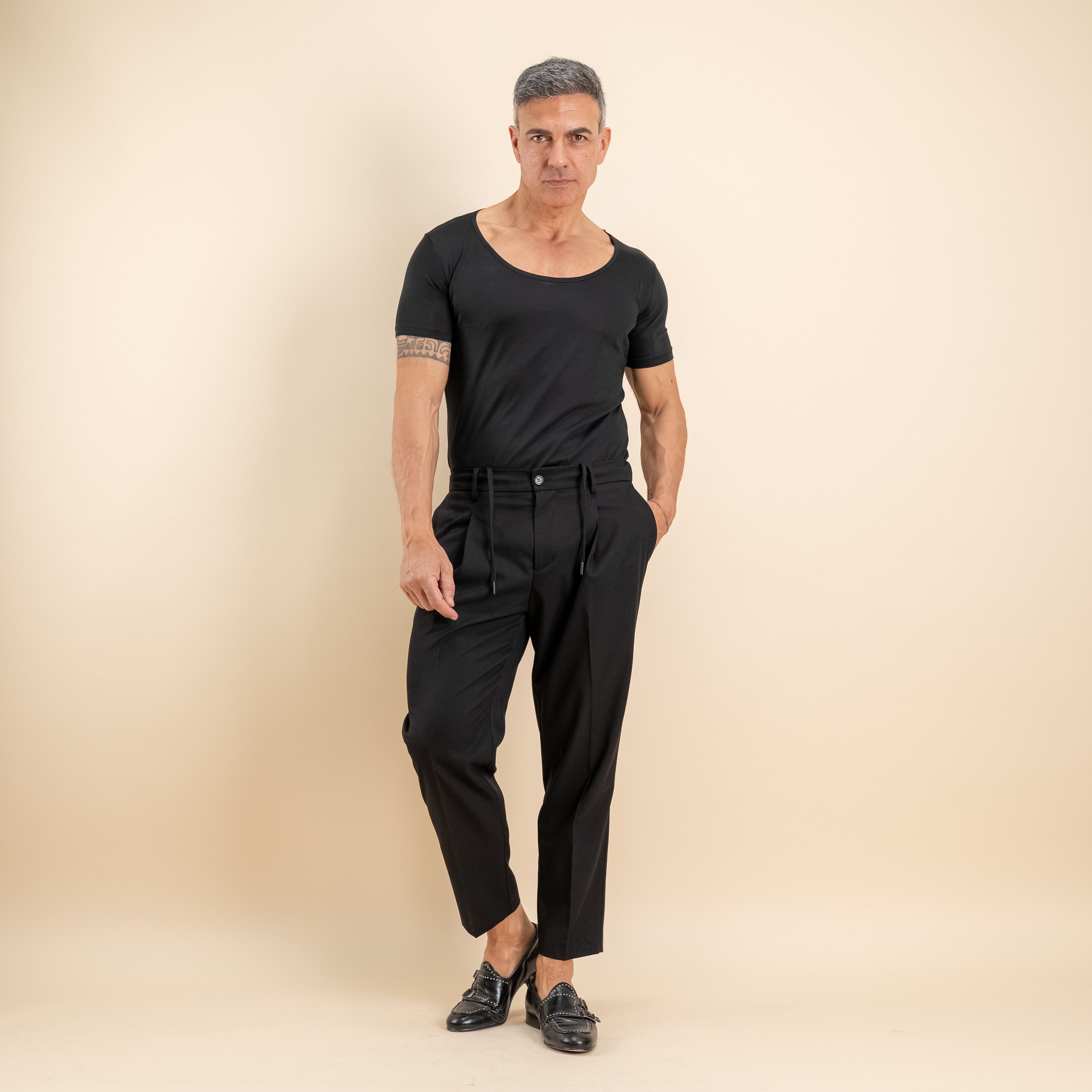T-shirt effetto seta scollo a barca slim fit - Nero