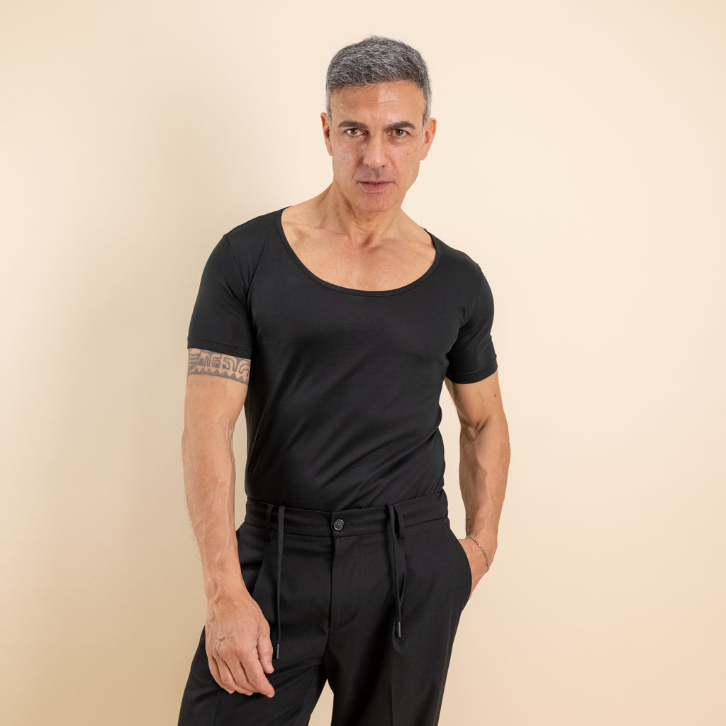 T-shirt effetto seta scollo a barca slim fit - Nero
