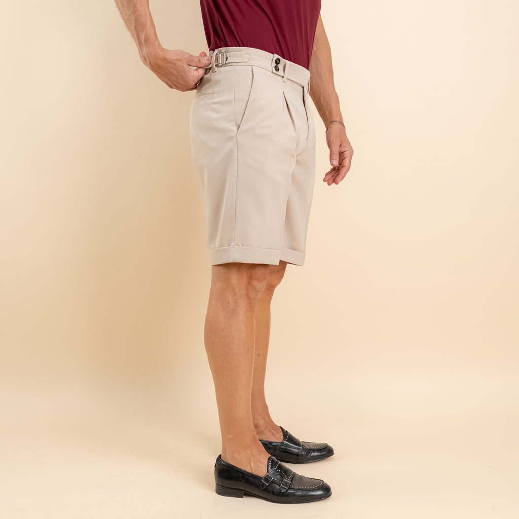 Pantaloncino con fibbia laterale - Beige