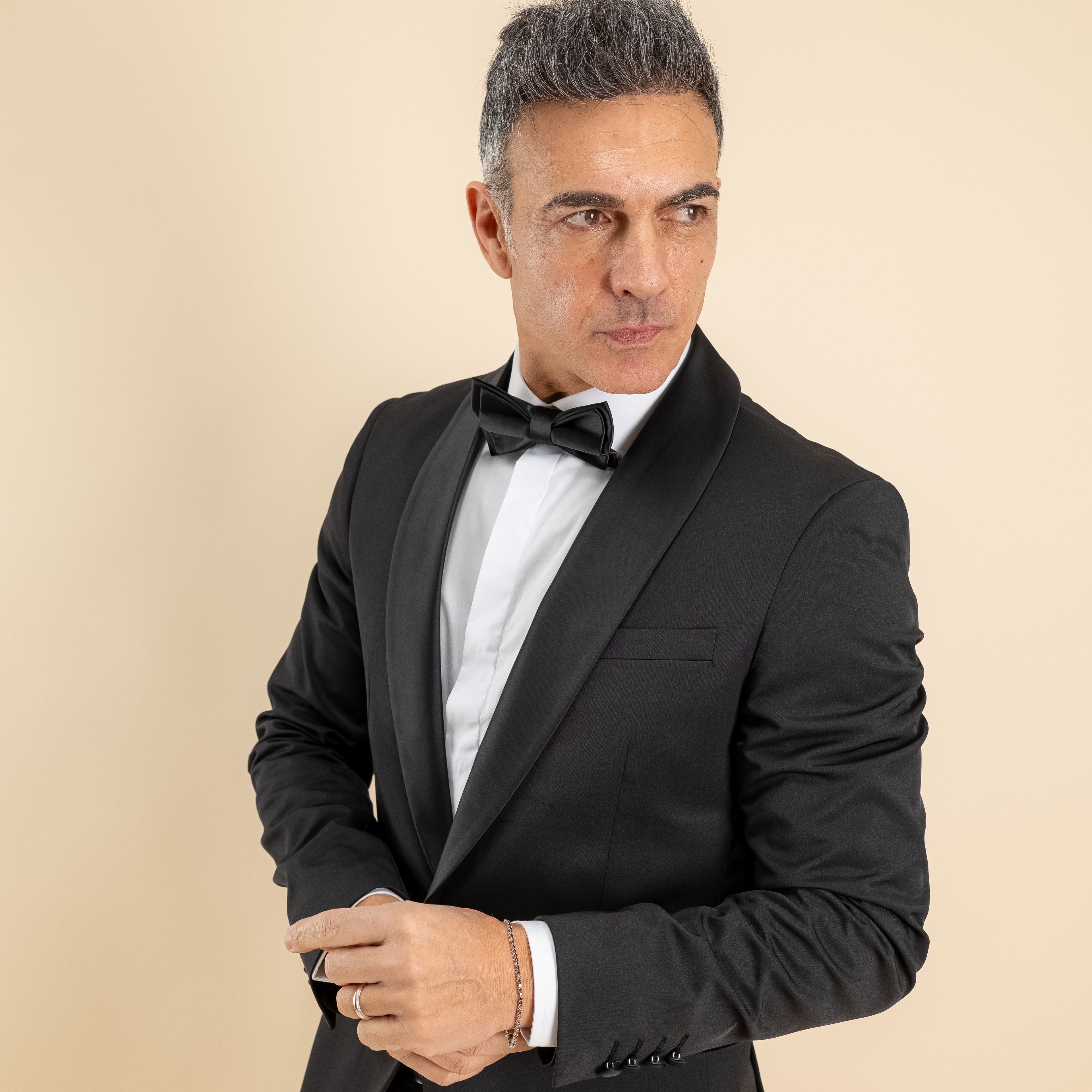 Smoking con rever sciallato effetto raso - Nero