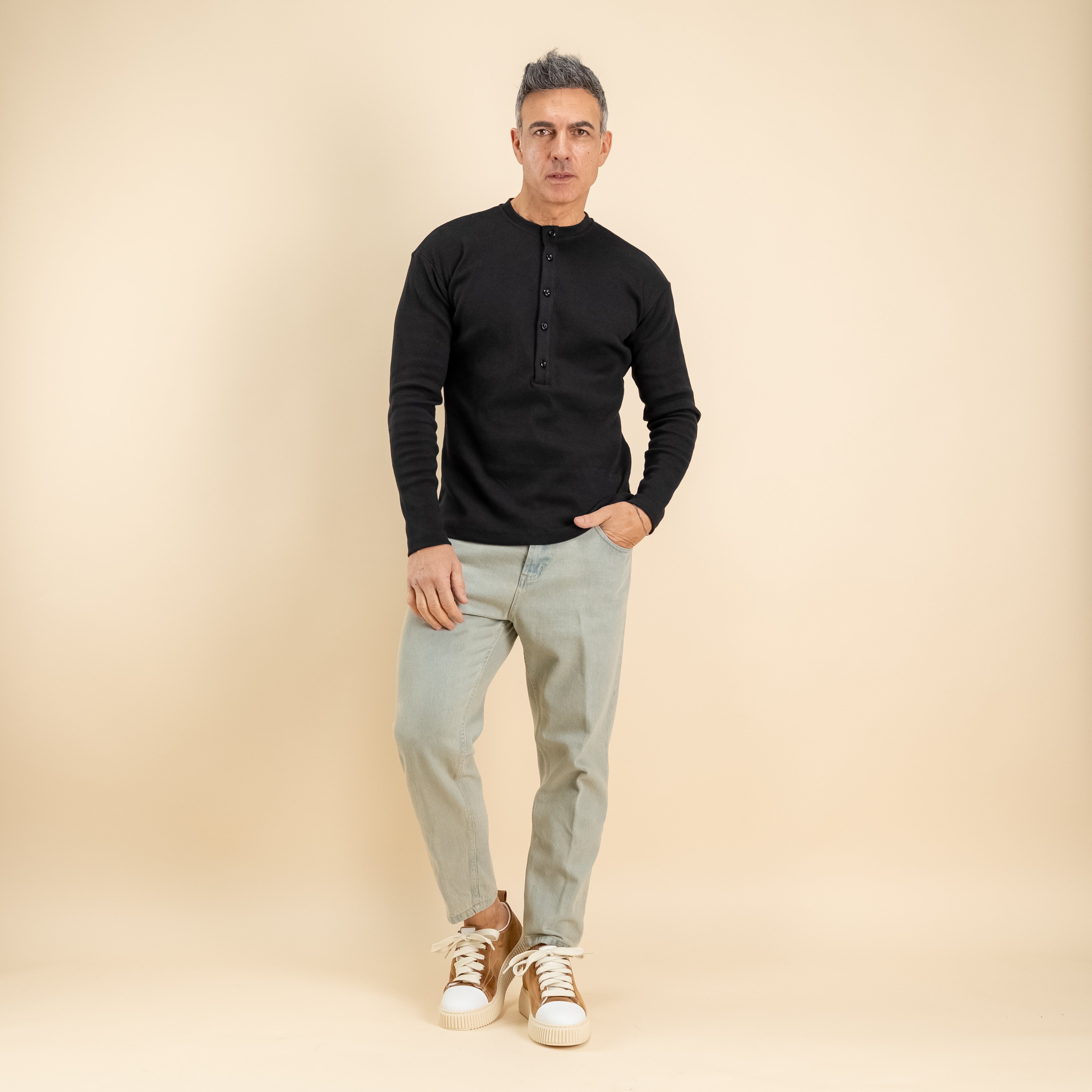 Maglia serafino a costine - Nero