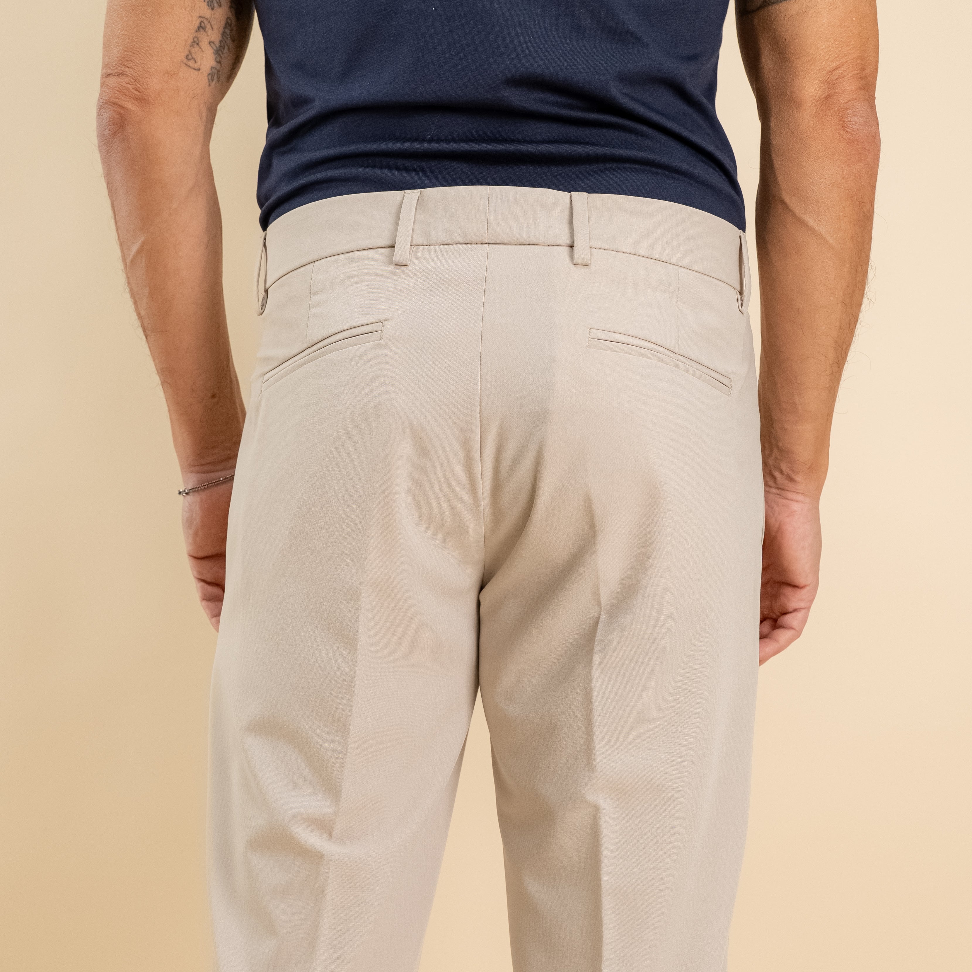 Pantalone slim fit con Pinces e risvolto - Avorio